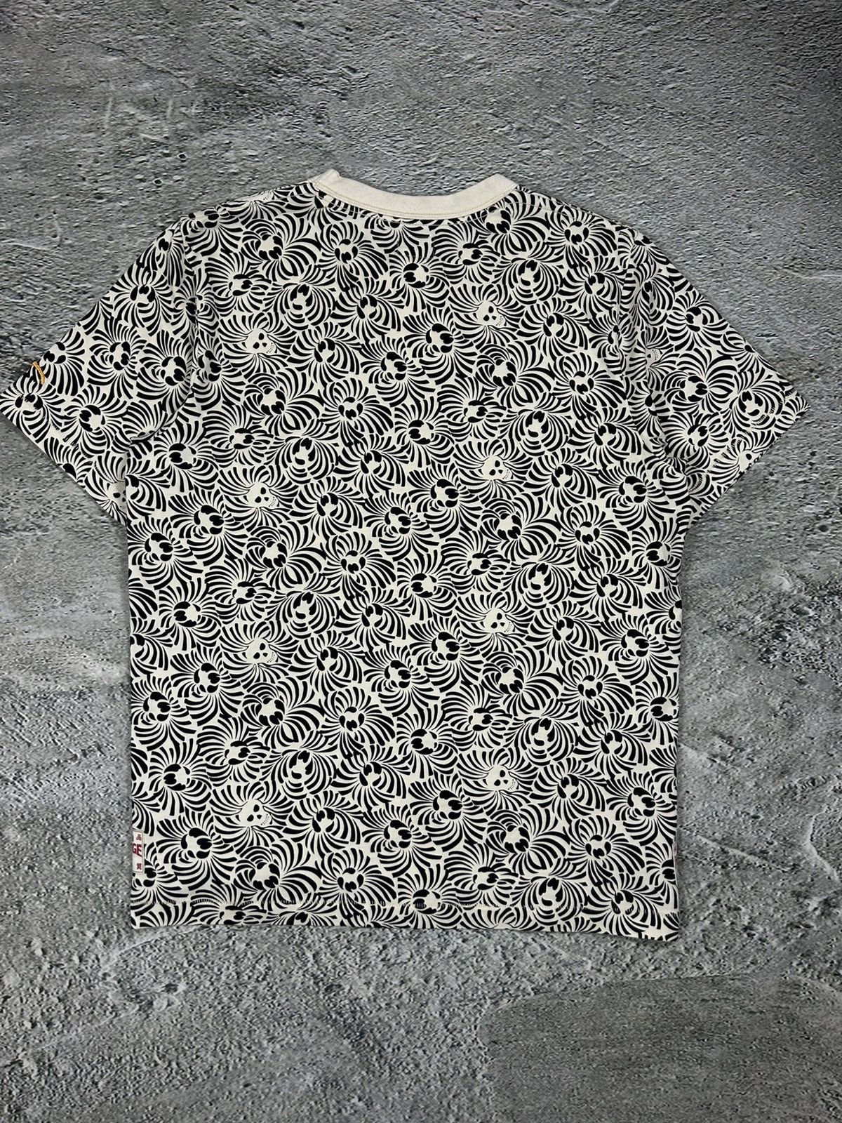 Evisu Evisu t-shirt vintage big logo seagull skull white black Size US L / EU 52-54 / 3 - 8 Thumbnail