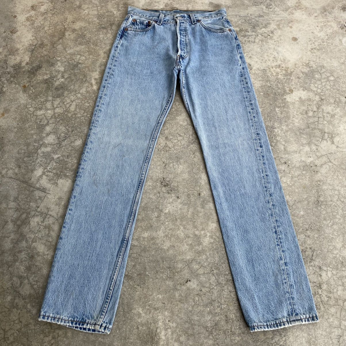Levi's Vintage 90’s Levis 501 Faded Stonewashed Blue Denim Jeans Size US 28 / EU 44 - 1 Thumbnail