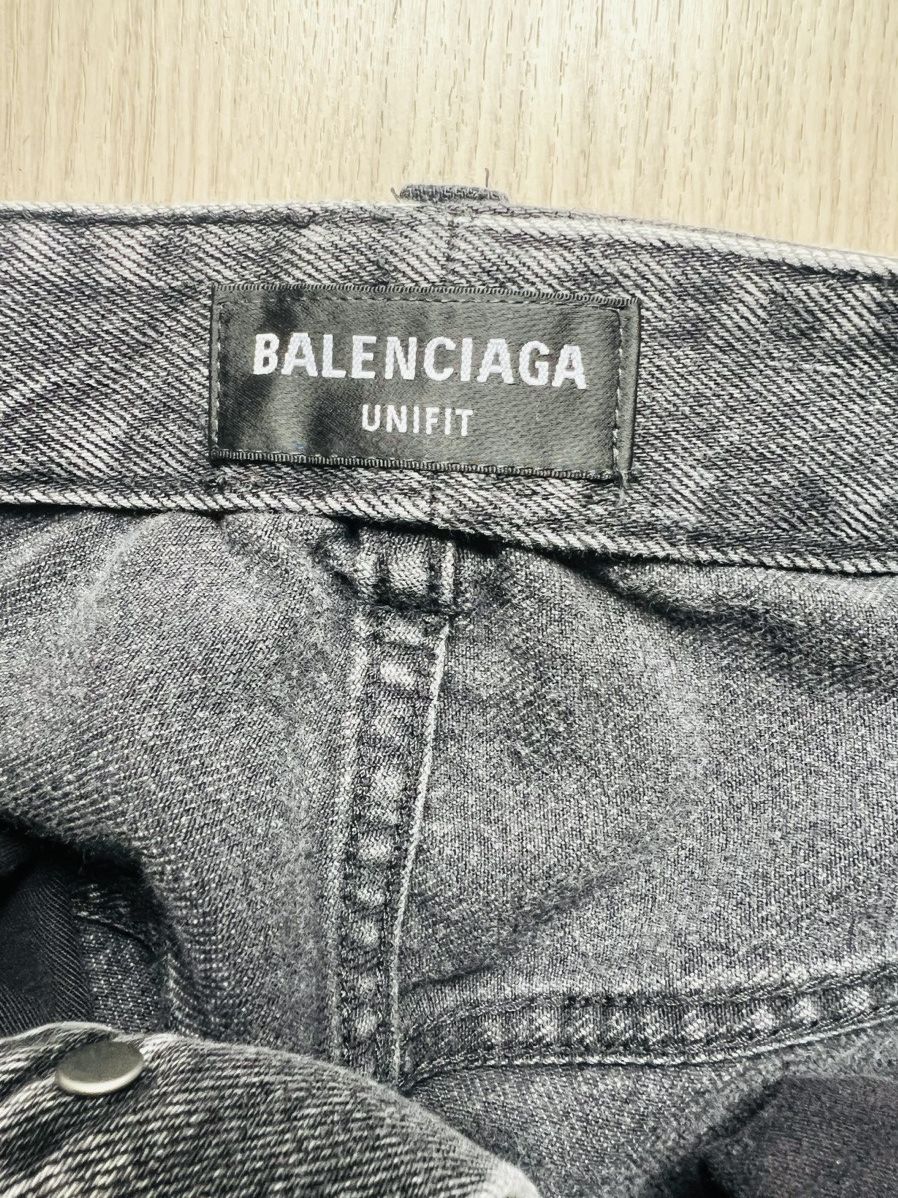 Balenciaga Balenciaga grey wide shorts with worn effect SIZE S Size US 31 - 4 Thumbnail