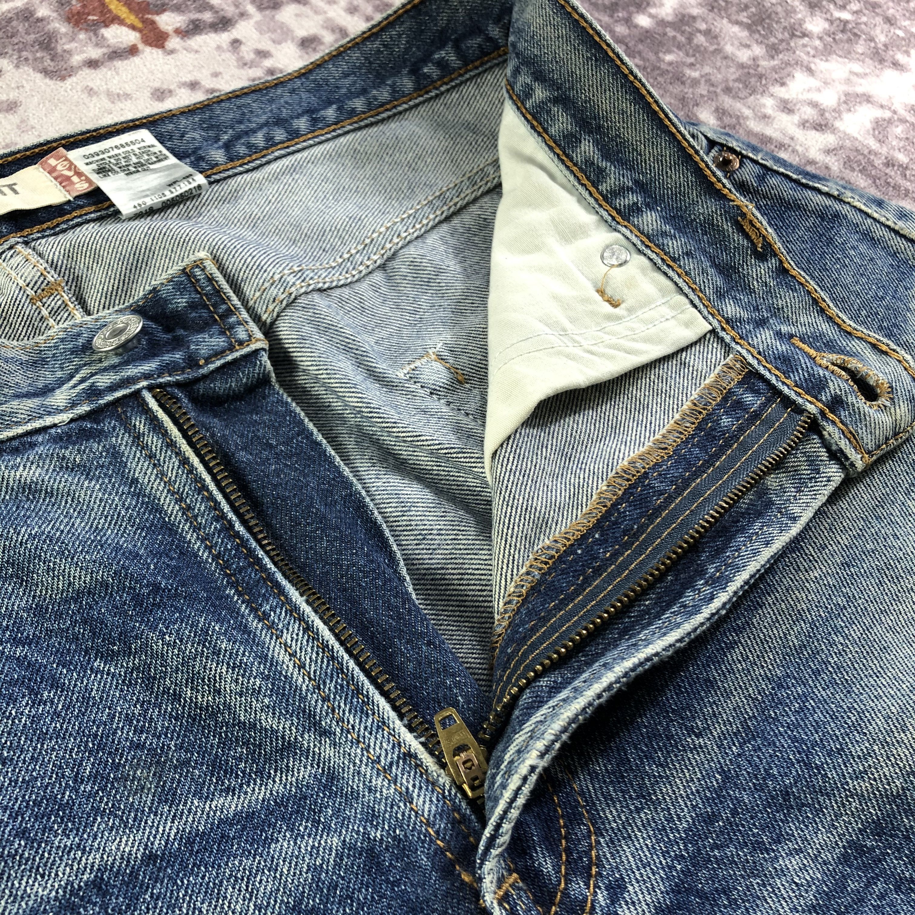 Levi's × Vintage Vintage Blue Wash Levis 505 Jeans-JM3215 Size US 35 - 8 Thumbnail