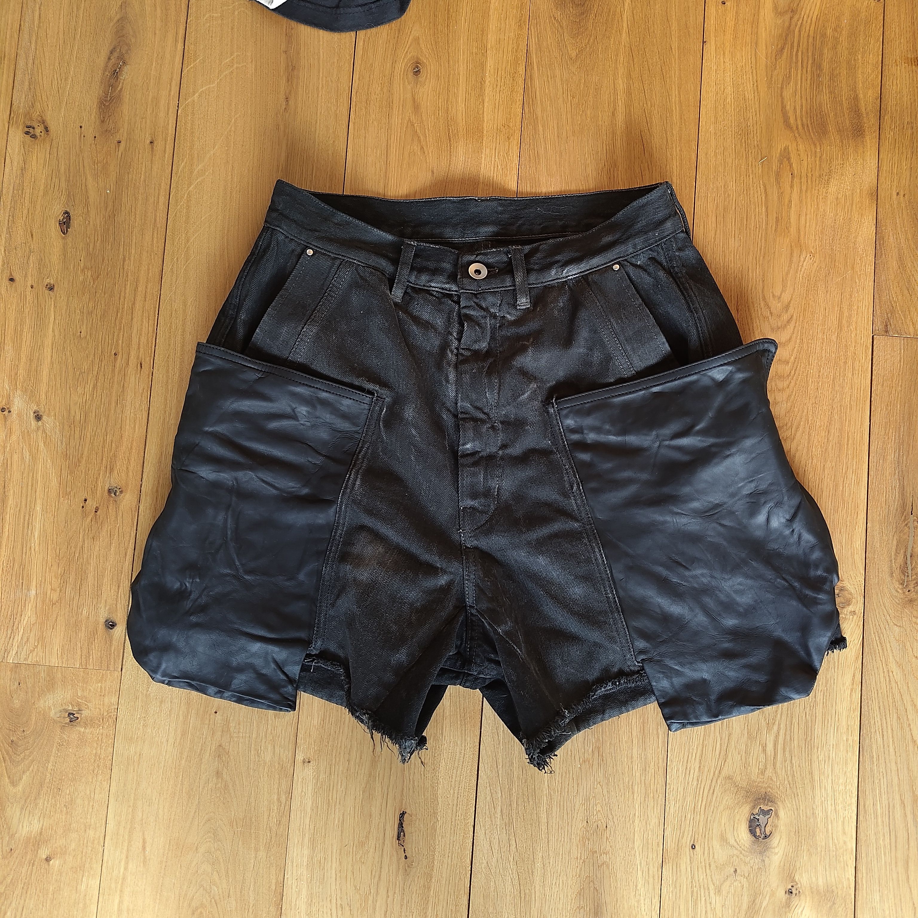 Rick Owens Runway Stefan shorts - waxed denim with calf leather cargo Size US 28 / EU 44 - 1 Thumbnail