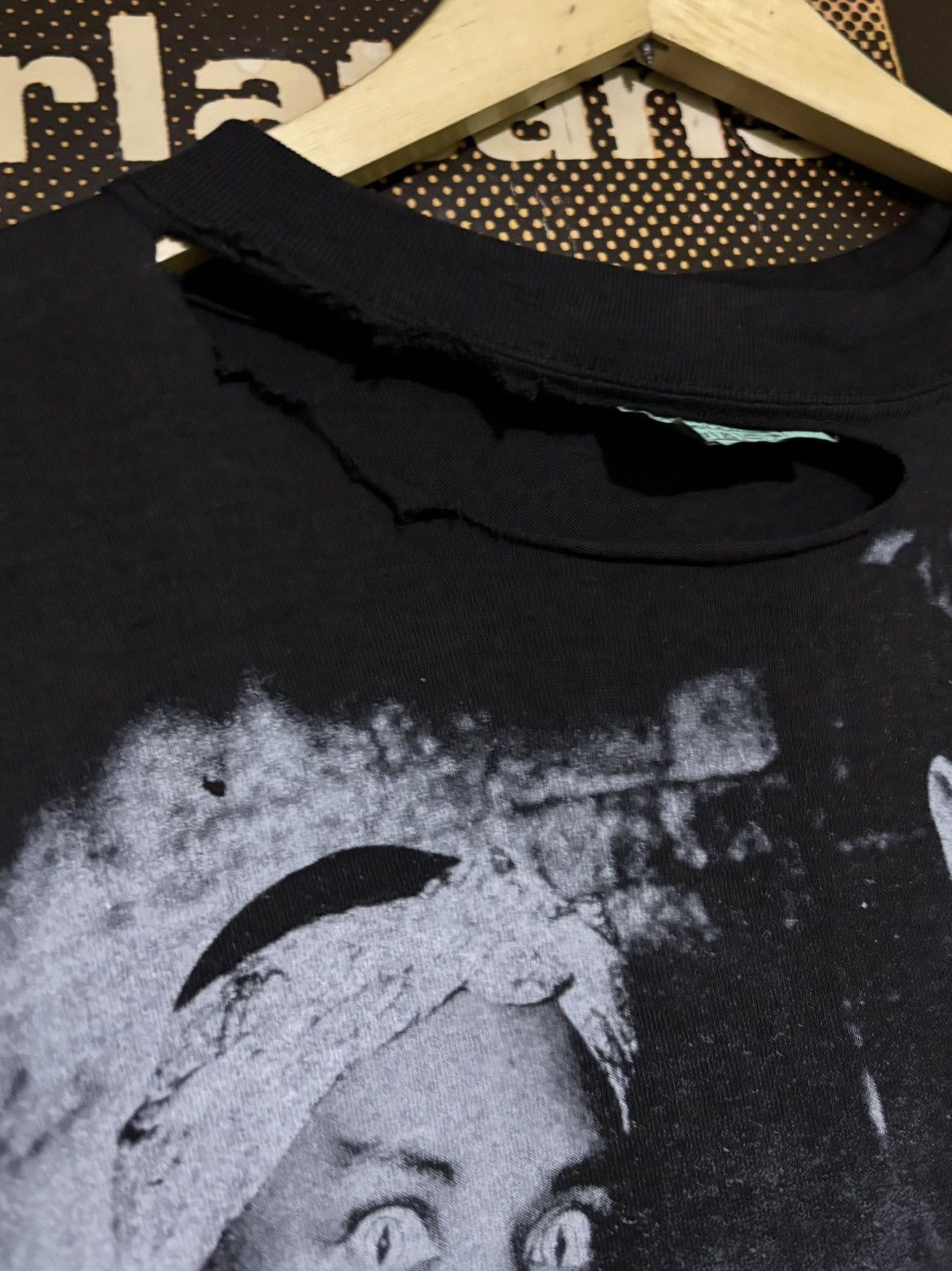 Band Tees Vitg 90s The Prodigy trashed ls Shirt massive attack moby Size US XL / EU 56 / 4 - 4 Thumbnail