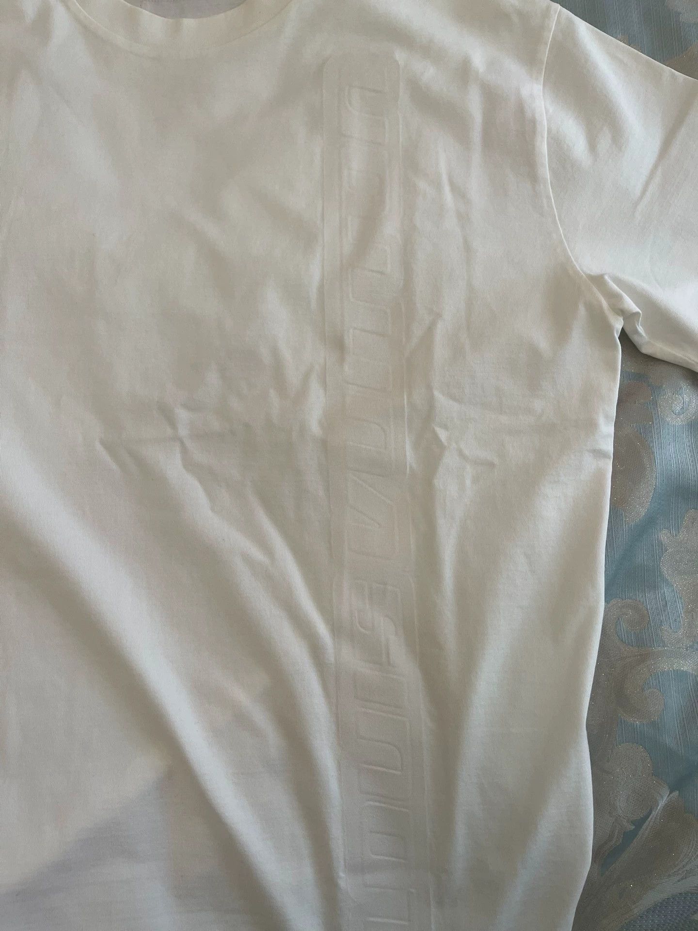 Louis Vuitton LV Classic White Short-sleeve T M Oversized 3D Logo Size US M / EU 48-50 / 2 - 4 Thumbnail