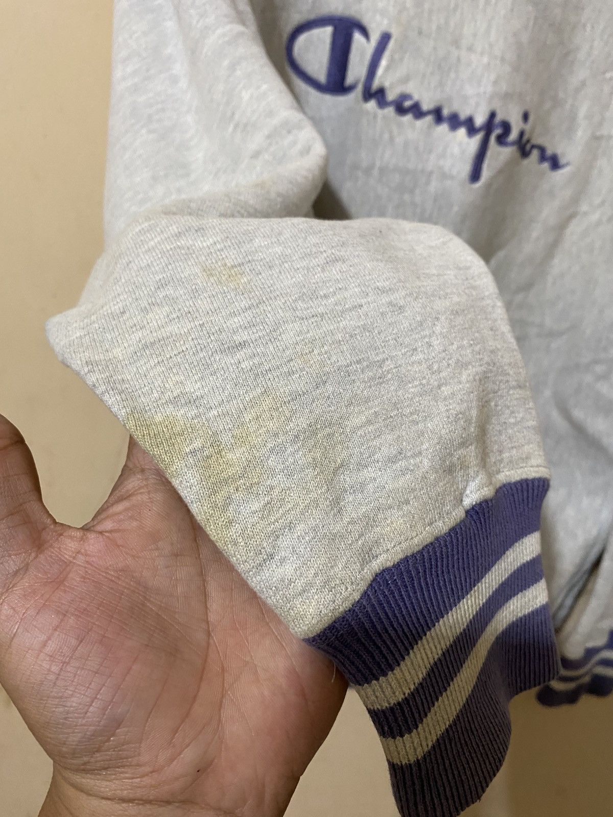 Champion 80s Vintage Champion Reverse Weave Big Logo Sweatshirt Size US L / EU 52-54 / 3 - 5 Thumbnail