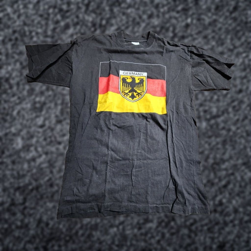 Vintage VINTAGE 80s Germany Flag Mens Black Cotton Short Sleeve Crew Neck Slim Fit M T-Shirt Size US M / EU 48-50 / 2 - 1 Thumbnail