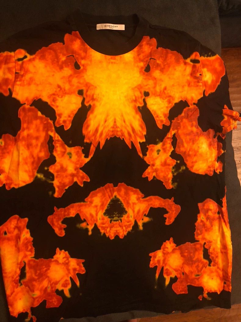 Givenchy Givenchy Top-tier exclusive, size 38, Virgin Mary silk ver Size US XS / EU 42 / 0 - 1 Thumbnail