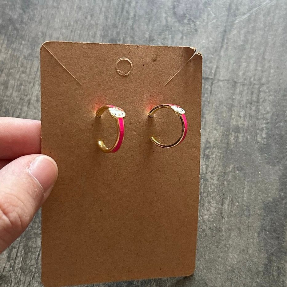Other sanrio hello kitty gold pink hoop stud earrings Size ONE SIZE - 1 Thumbnail