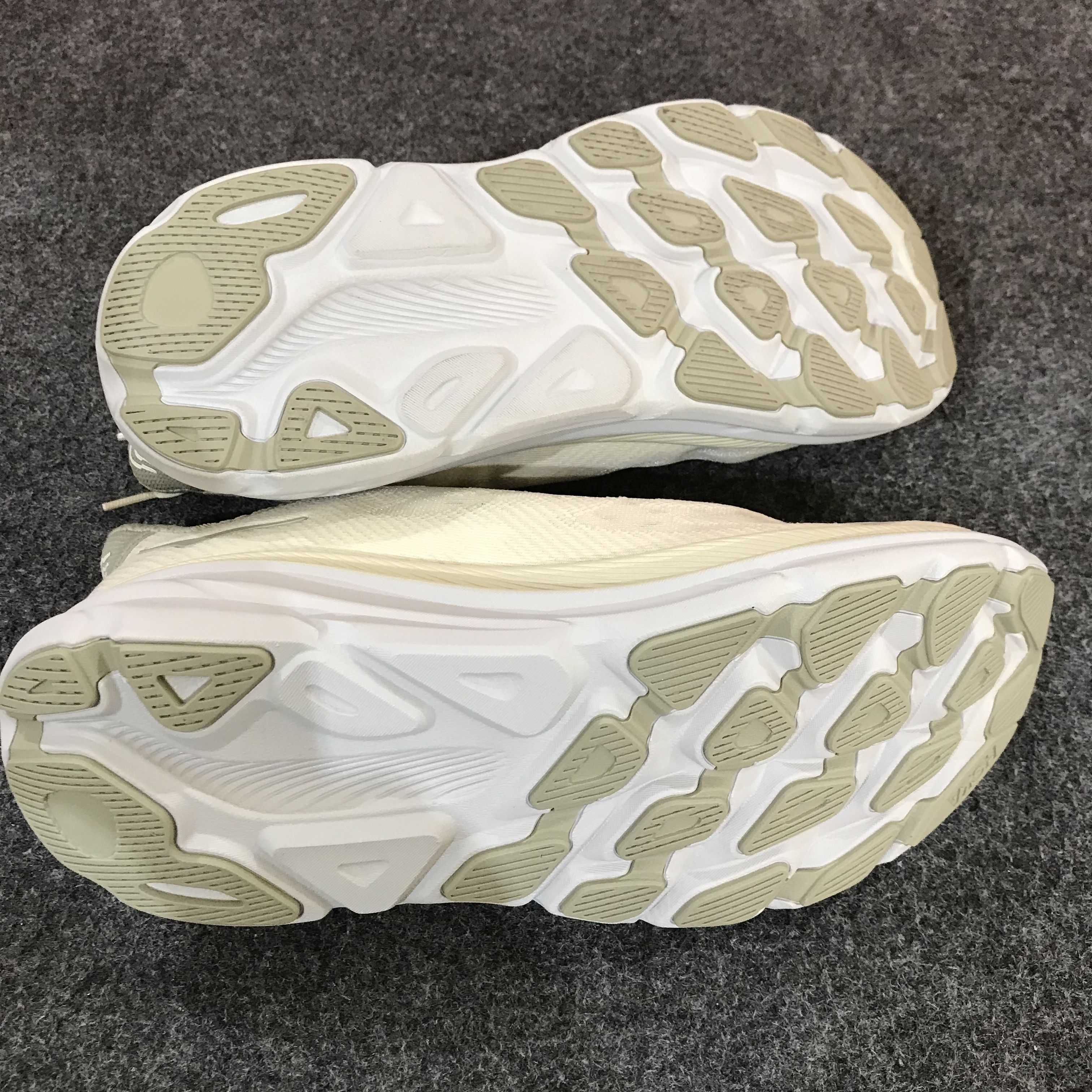 Hoka Hoka Clifton 9/H Tennis shoes Size 10.5 uk 45 eur 29 cm Size US 11 / EU 44 - 4 Thumbnail