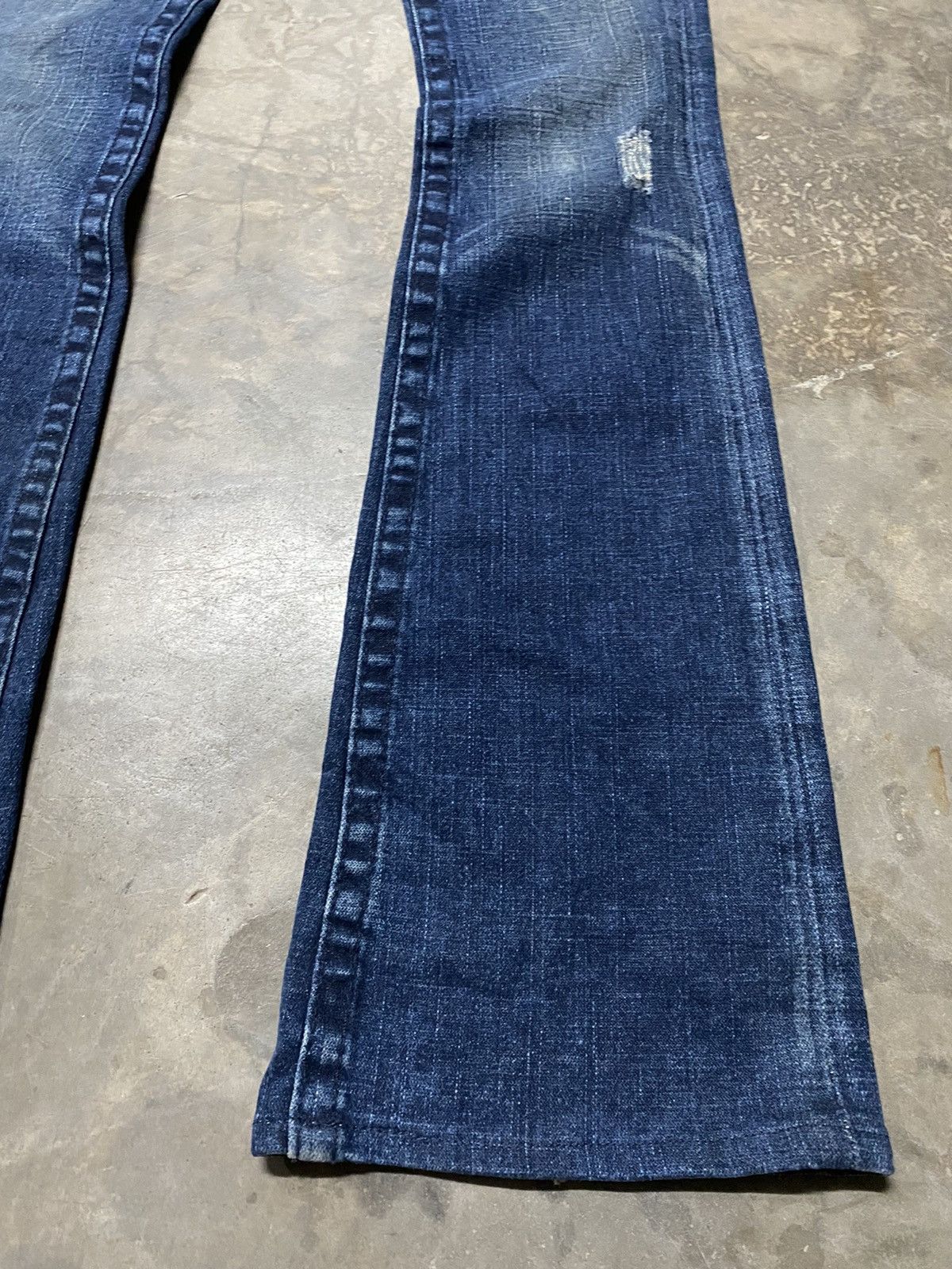 True Religion Flare Jeans True Religion Distressed Size 27" / US 4 / IT 40 - 4 Thumbnail