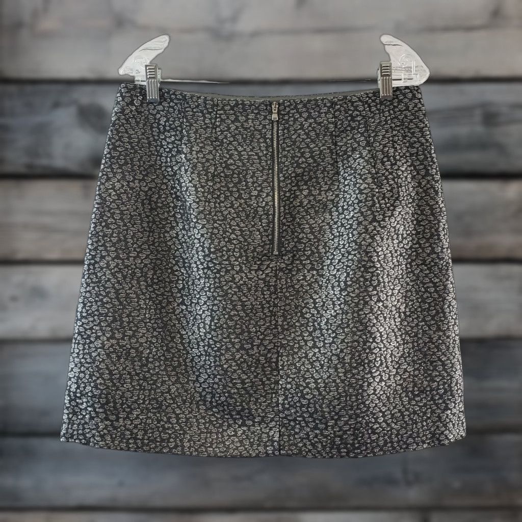 Loft Ann Taylor LOFT Skirt Womens Size 8 Gray Silver Zipper Short Pencil Casual Mens? Size 30" / US 8 / IT 44 - 1 Thumbnail