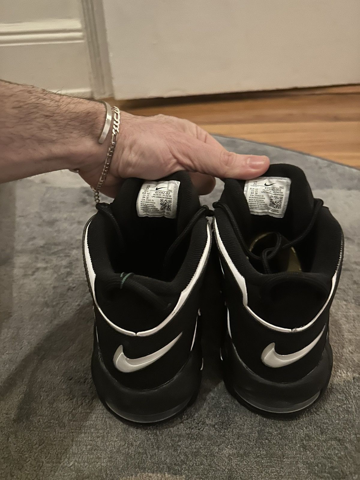 image of Nike Air Utempo Shoes in Black, Men's (Size 9)