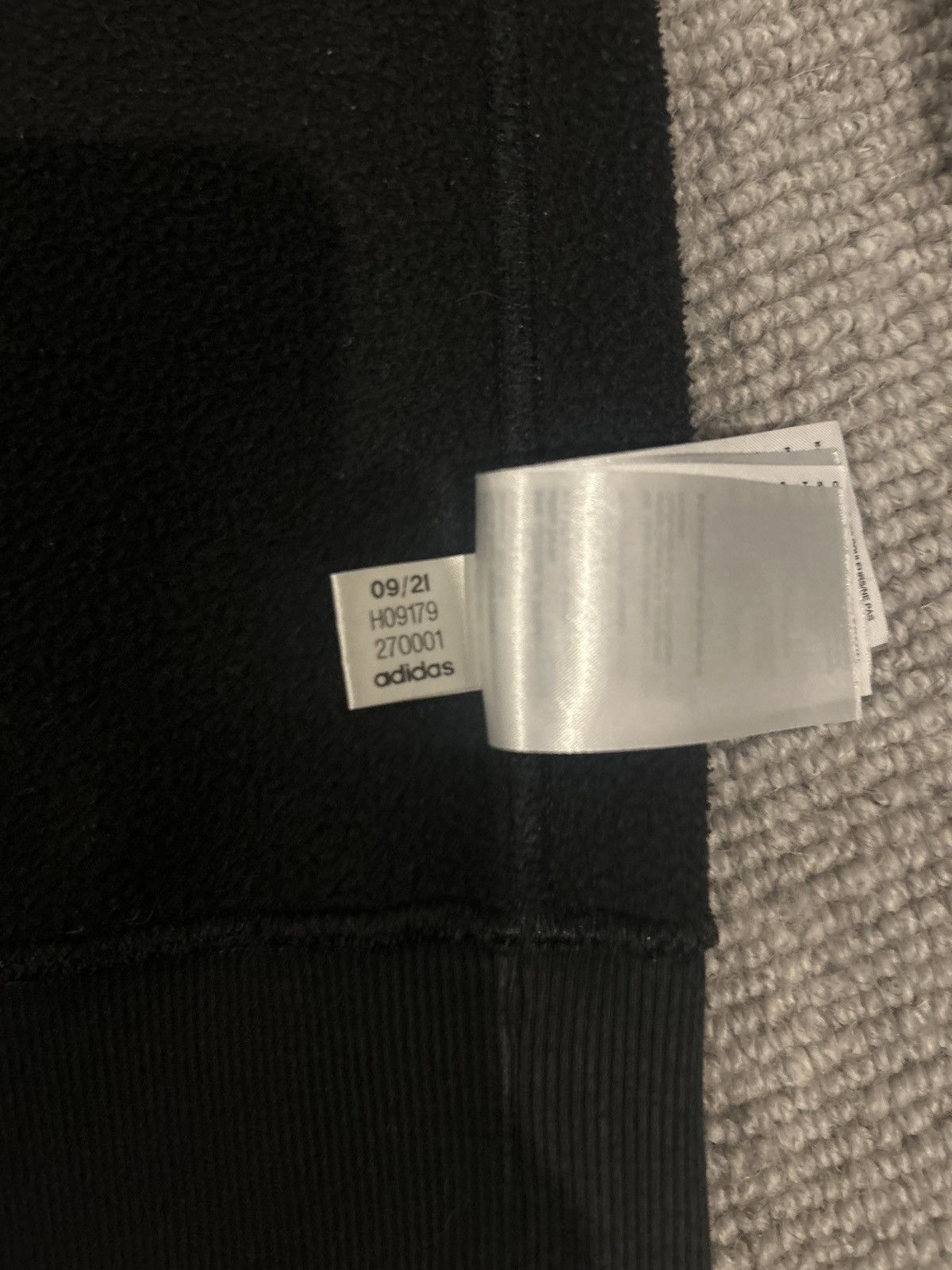 Adidas ADIDAS black crewneck Size US XL / EU 56 / 4 - 4 Thumbnail
