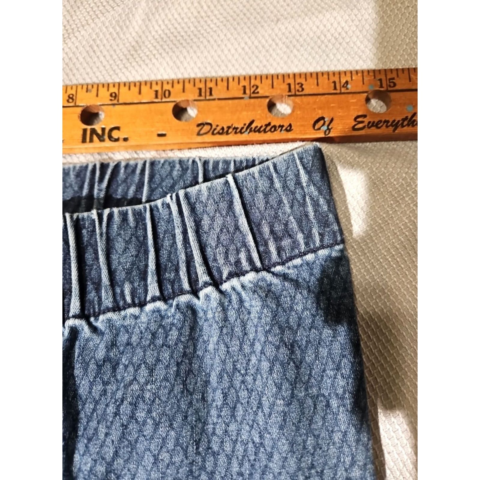 Soft Surroundings Soft Surroundings Pants Womens Small Blue Diamond Textured Snake Print Pull On Jegging Capris Size 28" / US 6 / IT 42 - 6 Thumbnail