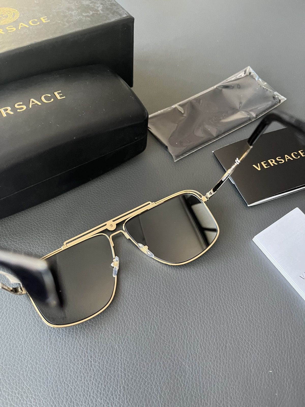 Versace Super Runway Rare Brand New Reflective Logo Sunglasses Size ONE SIZE - 4 Thumbnail
