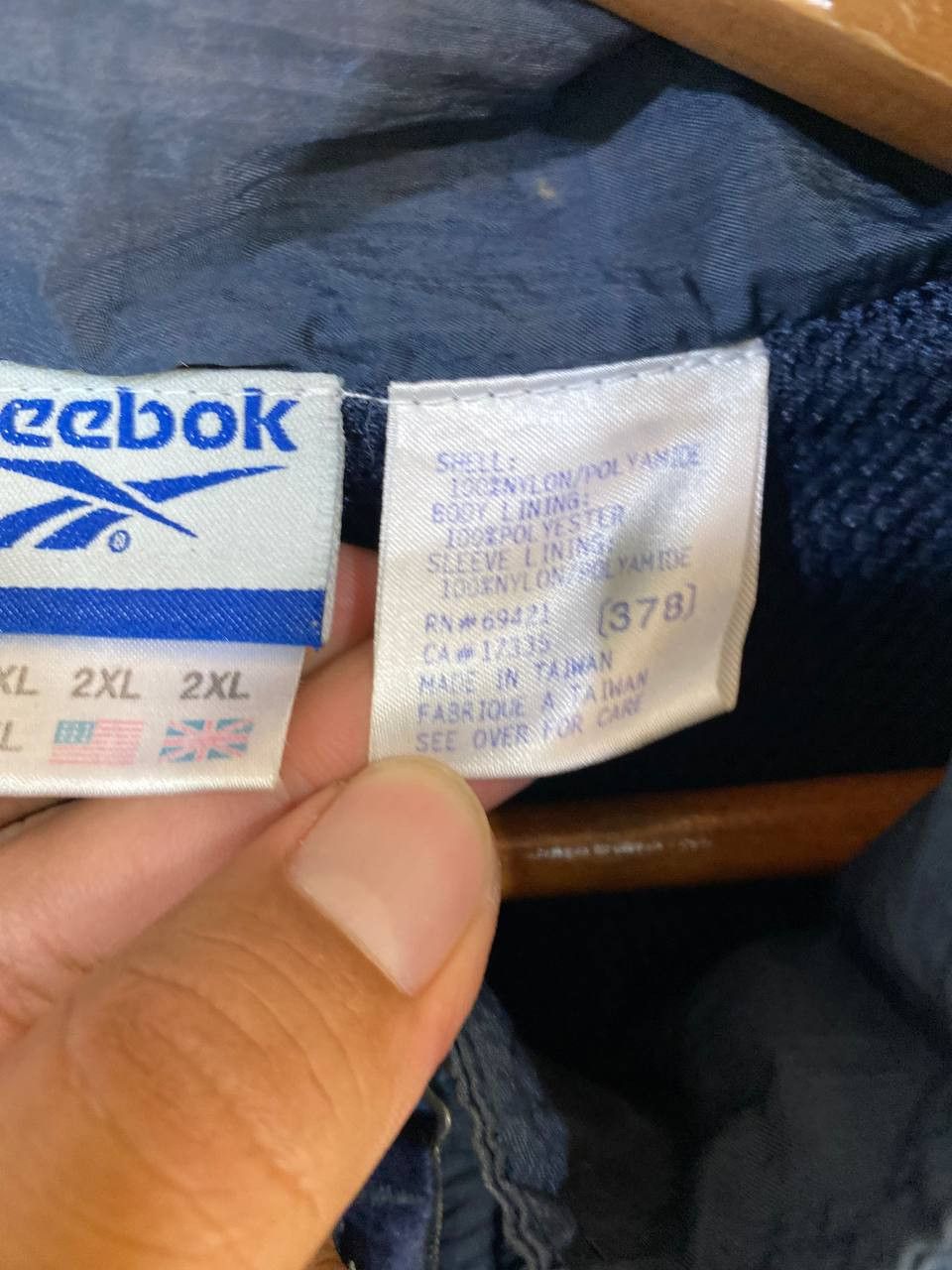 Reebok vintage 90s reebok light jacket big logo on sleeves Size US XXL / EU 58 / 5 - 7 Thumbnail