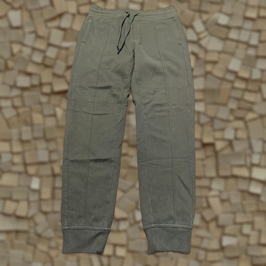 Vintage **Goodfellow & Co. Women's Size Small Green Sweatpants 38" Length** User: Goodfellow & Co. Women's Size Small Green Sweatpants 38" Length Size 28" / US 6 / IT 42 - 1 Thumbnail
