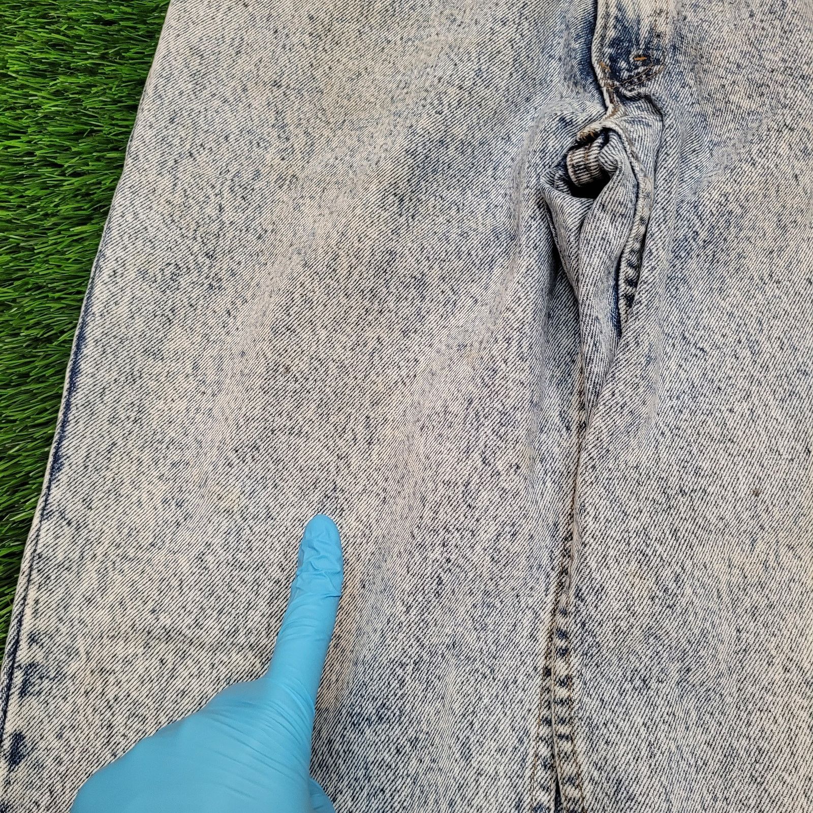 Levi's Vintage 90s Levi's 540 Jeans 33x29.5 USA Baggy Acid-Wash Size US 33 - 4 Thumbnail