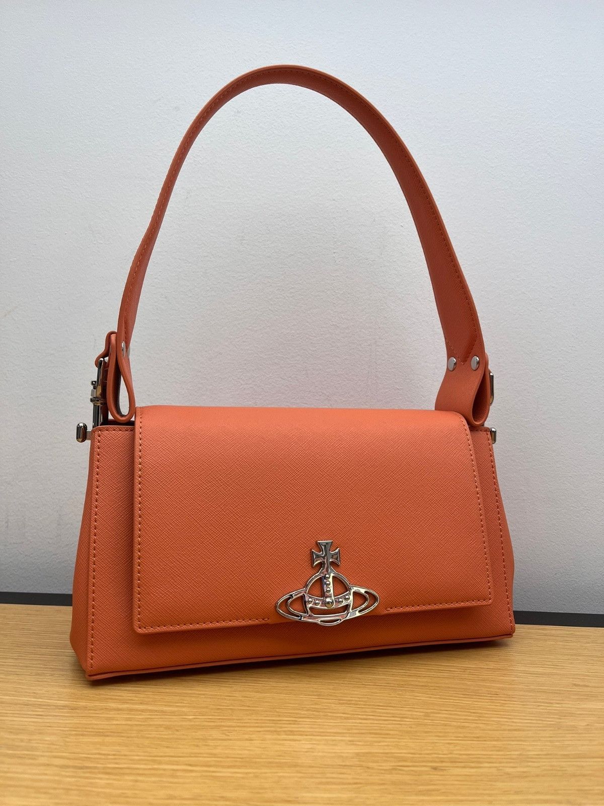 Vivienne Westwood o1f1d3z0625 Size: OS / Hazel Medium Handbag in Orange Size ONE SIZE - 1 Preview