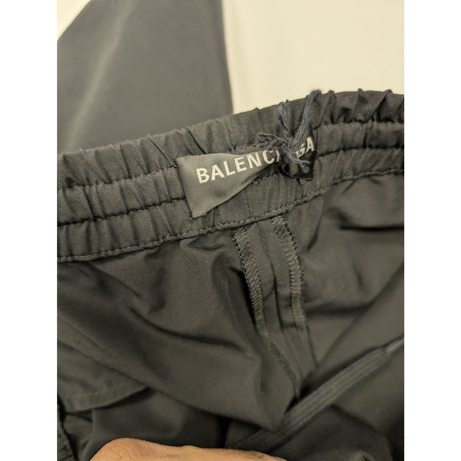 Balenciaga o1rshd1 Q:2 / Technical Faille Running Shorts in Black Size US 32 / EU 48 - 14 Thumbnail
