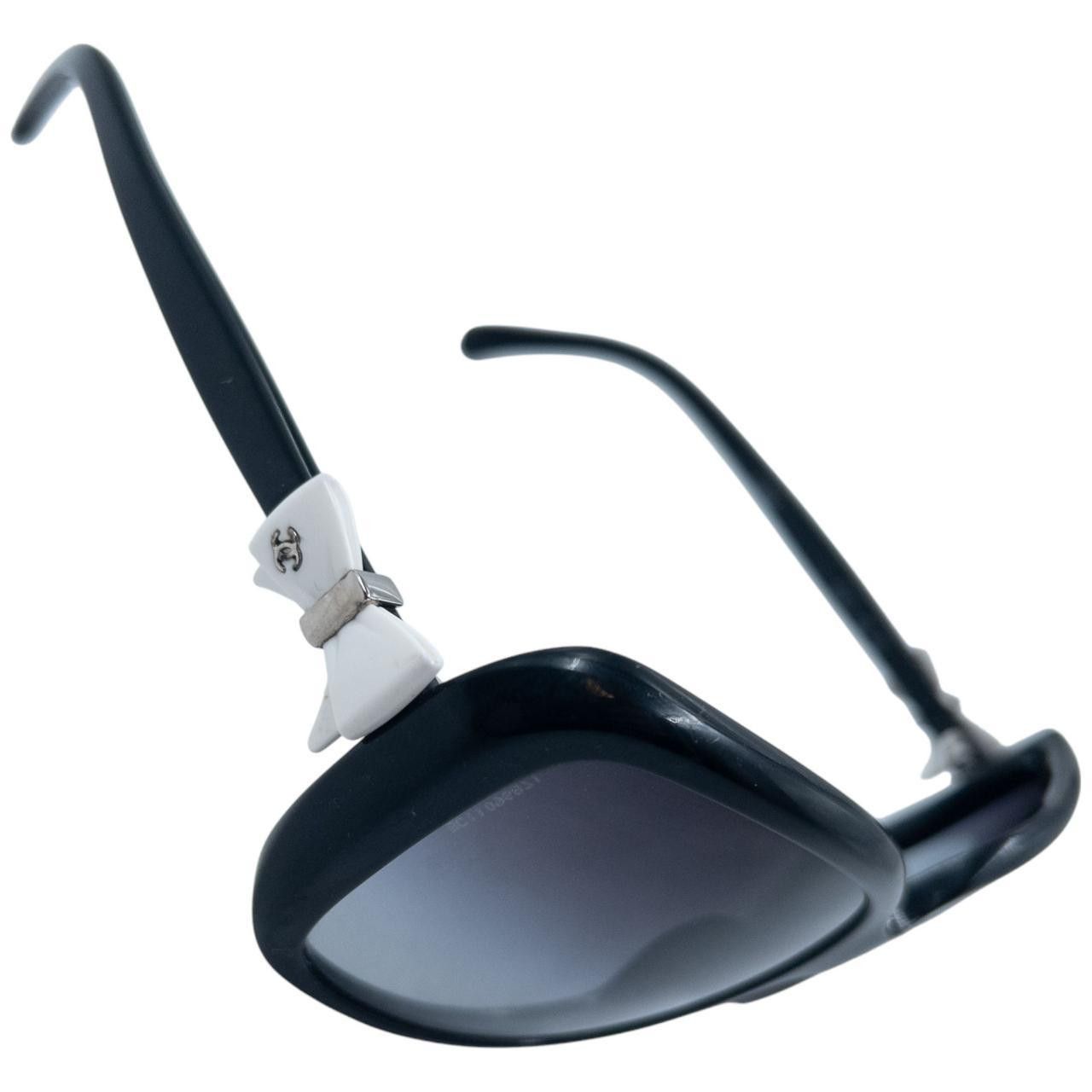 Chanel Vintage Chanel Bow Sunglasses Size ONE SIZE - 3 Thumbnail