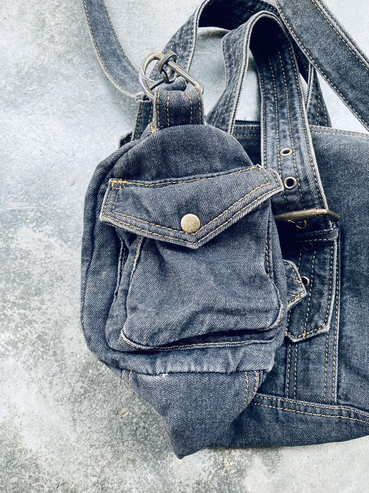 Vintage Vintage 21735 Japan Fabric Black Cross Body Denim Bag Size ONE SIZE - 5 Thumbnail