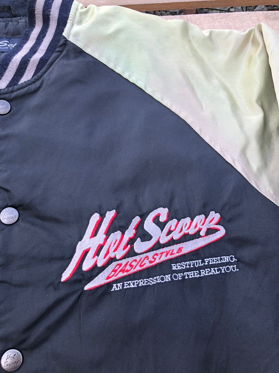 Japanese Brand Vintage Hot Scoop Satin Varsity Jacket Size US L / EU 52-54 / 3 - 5 Thumbnail