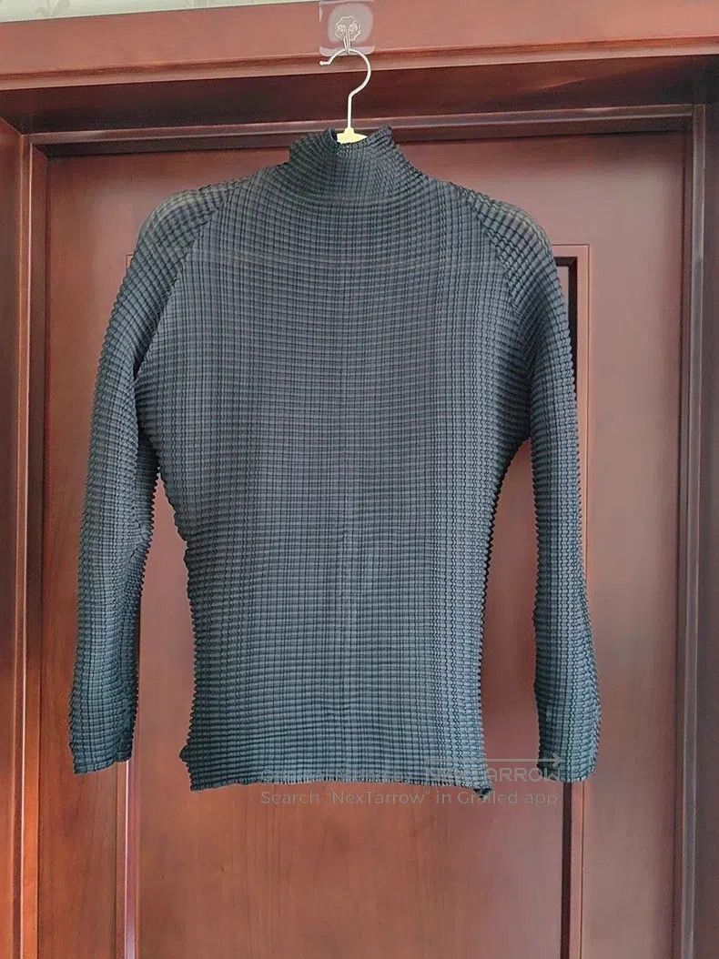 Issey Miyake Issey Miyake Waffle Knit Long Sleeve Top Size M / US 6-8 / IT 42-44 - 1 Thumbnail