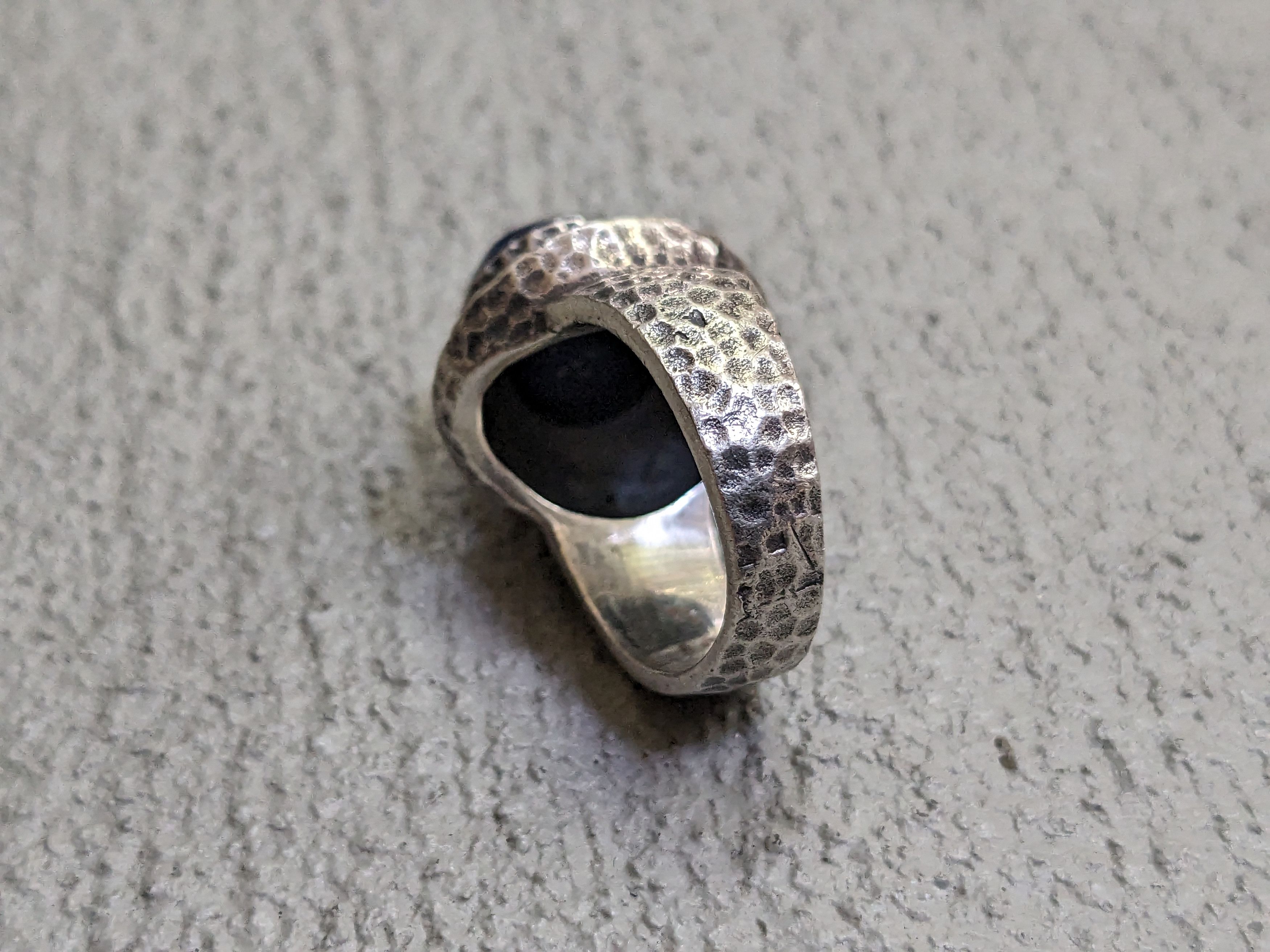 Jewelry Vintage Sterling Silver Ring Blue Lapis Lazuli 8 Hammered Size ONE SIZE - 11 Thumbnail