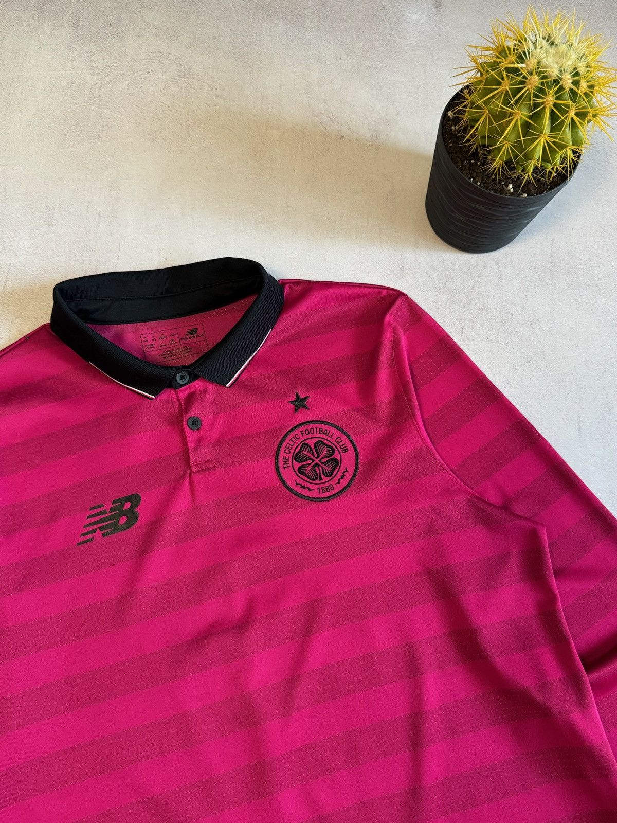 New Balance Celtic Long Sleeve Polo Soccer New Balance Mens M Size 2016 Size US M / EU 48-50 / 2 - 3 Thumbnail