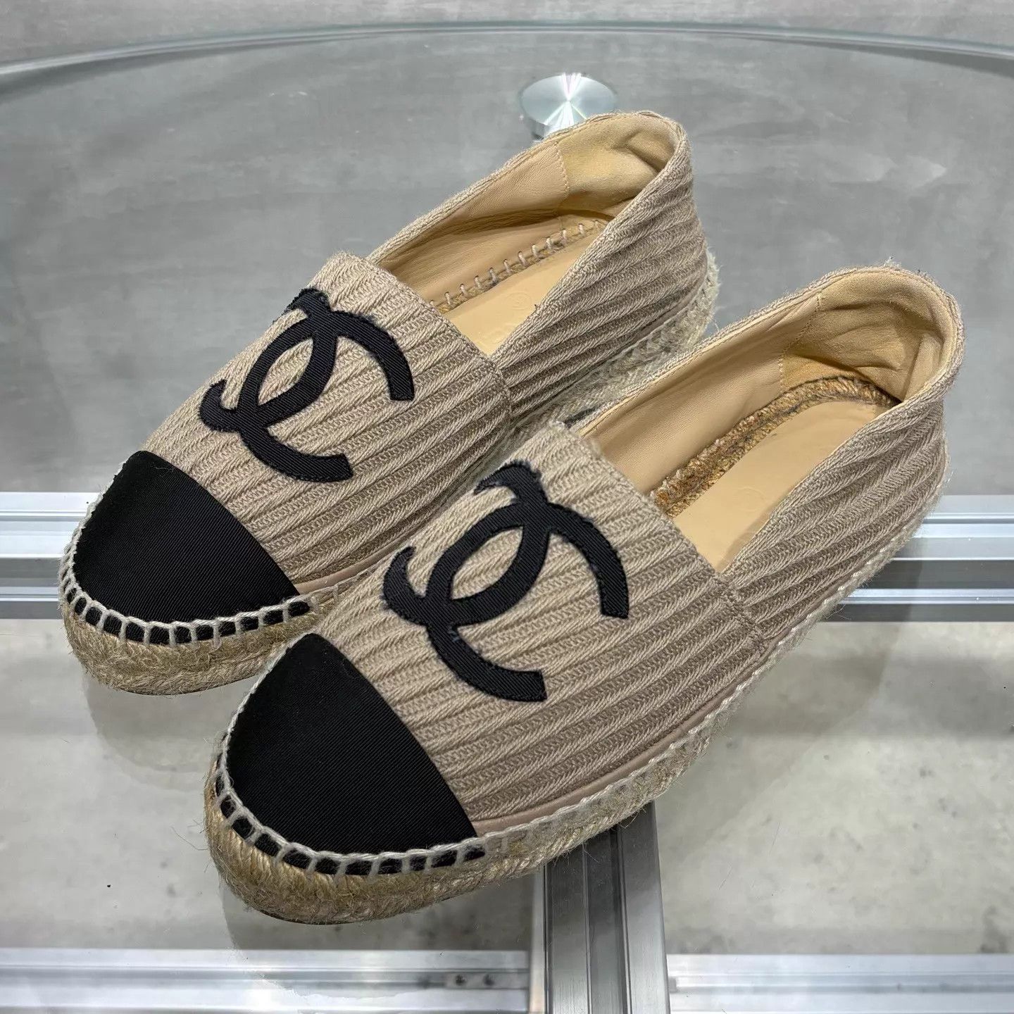 Chanel CHANEL Light Brown Fisherman Shoes 37 Size US 6.5 / IT 36.5 - 2 Thumbnail