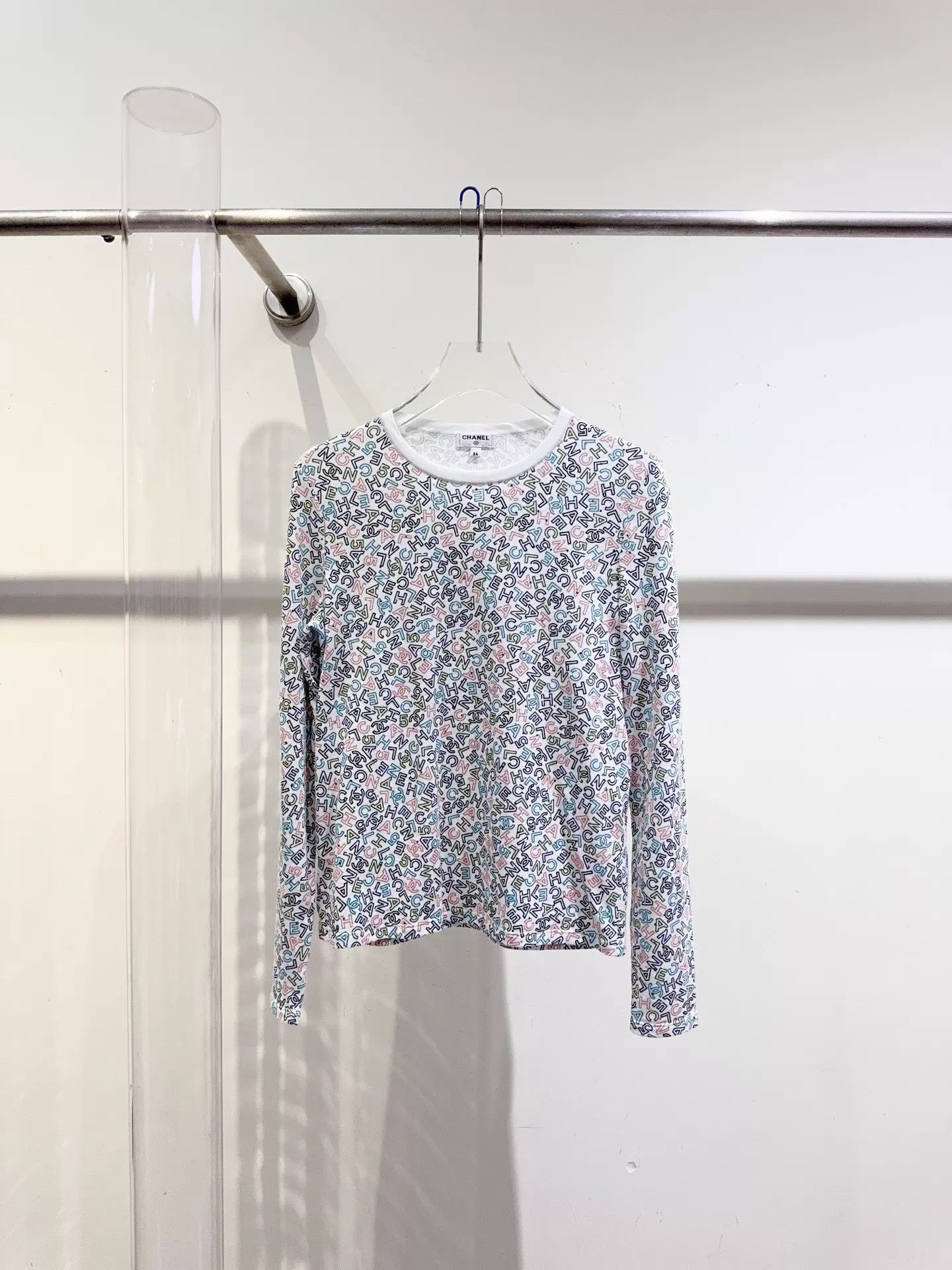 Chanel Chanel 21P Women's Sequin Top 34 Like New Size XS / US 0-2 / IT 36-38 - 1 Thumbnail