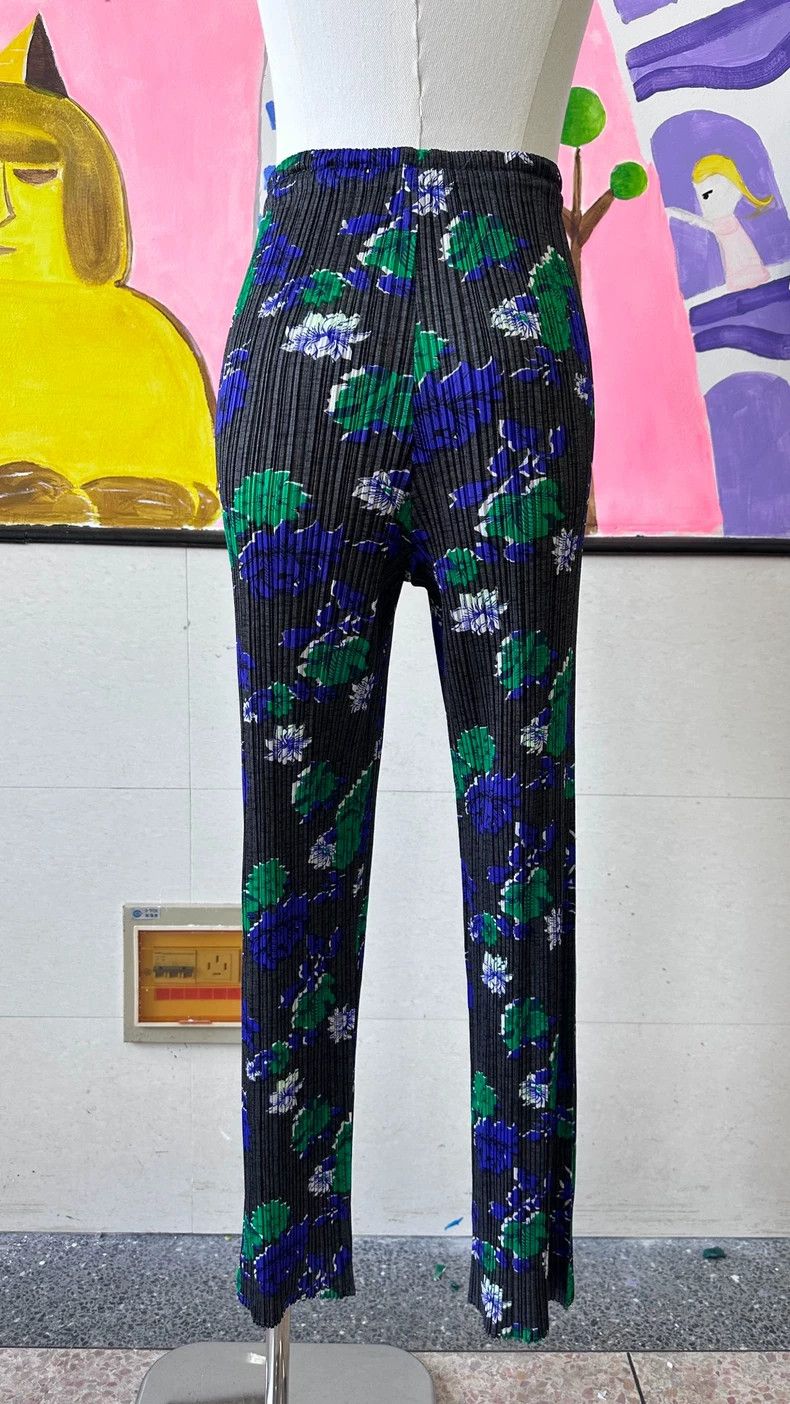 Issey Miyake Issey Miyake Blue flower pants Size 25" / US 0 / IT 36 - 2 Thumbnail