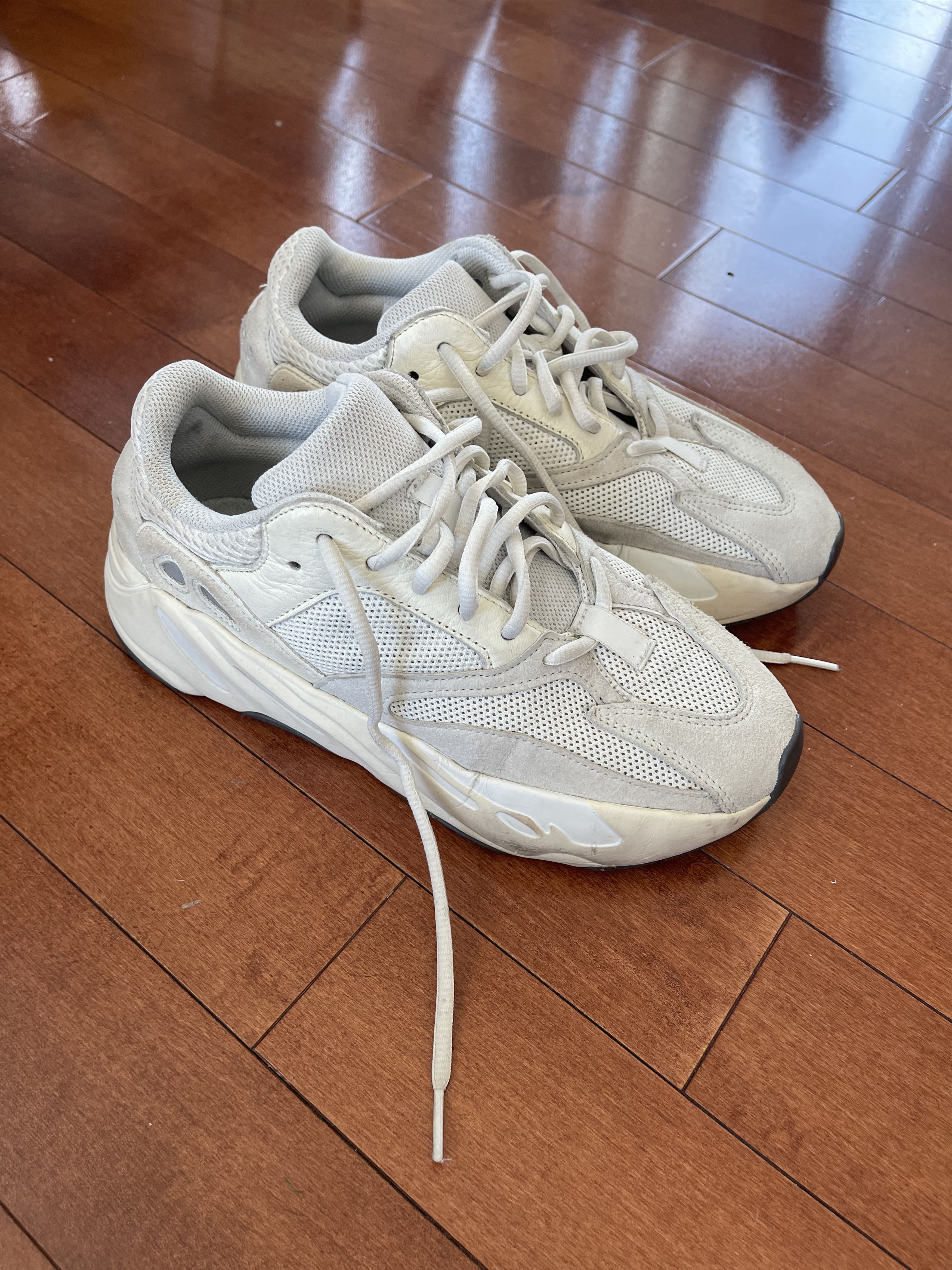 Yeezy Yeezy 700 V1 Analog Size US 7 / EU 40 - 2 Thumbnail