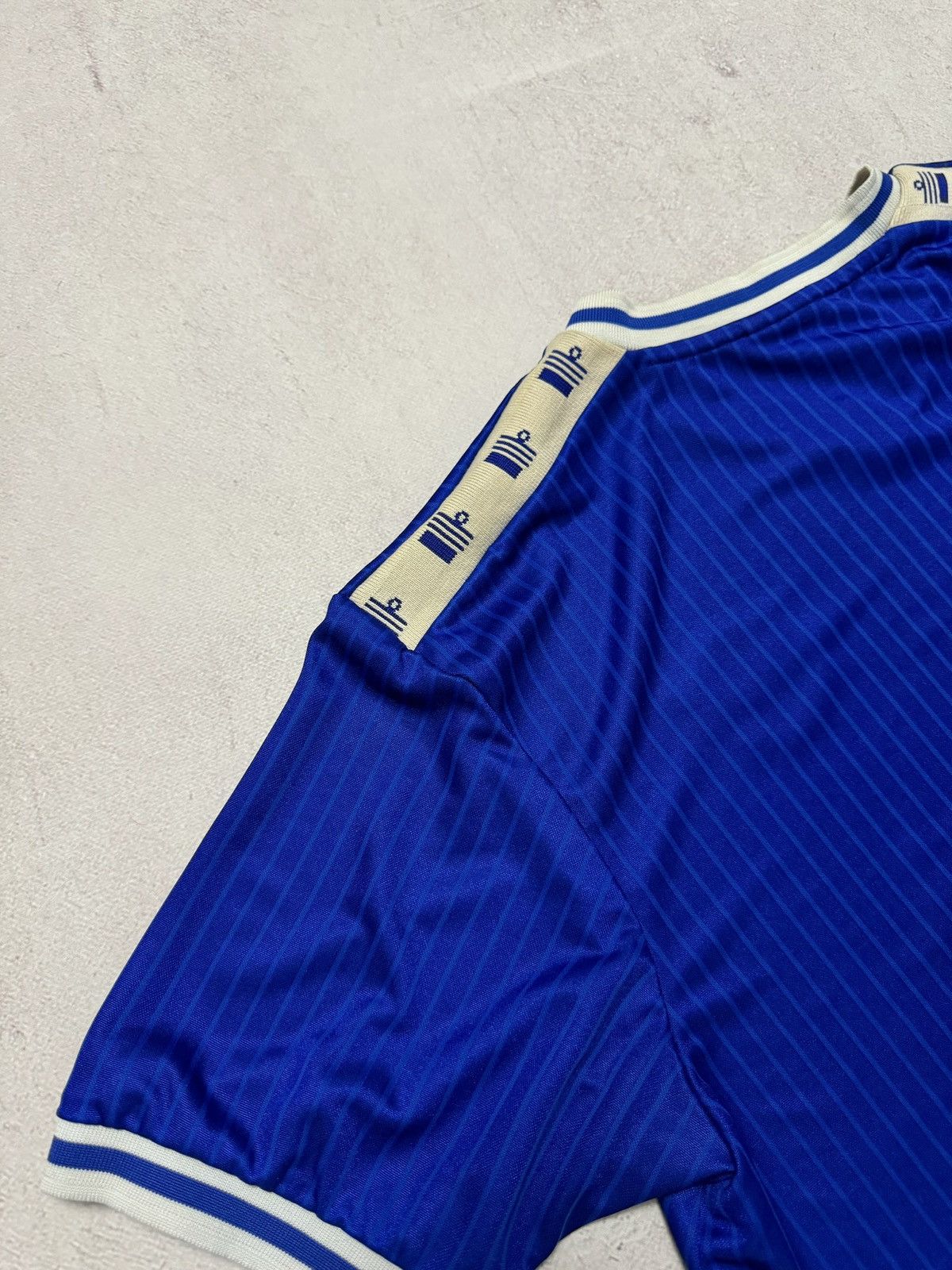 Vintage Vintage Leicester City Admiral Jersey T Shirt L Size Size US L / EU 52-54 / 3 - 9 Thumbnail