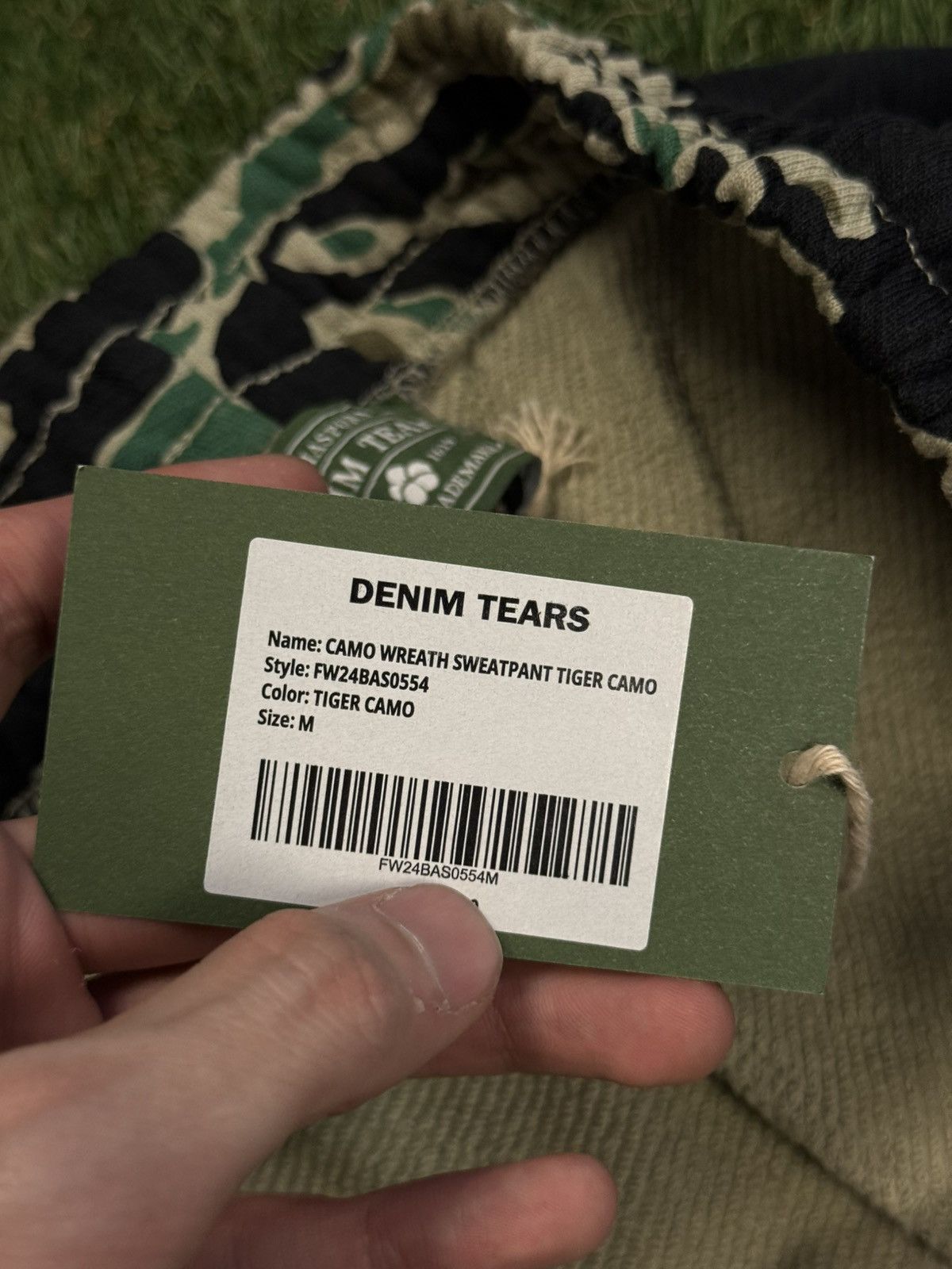 DENIM TEARS Denim Tears Cotton Wreath Sweatpants Camo Size Medium (NEW) Size US 31 - 6 Thumbnail