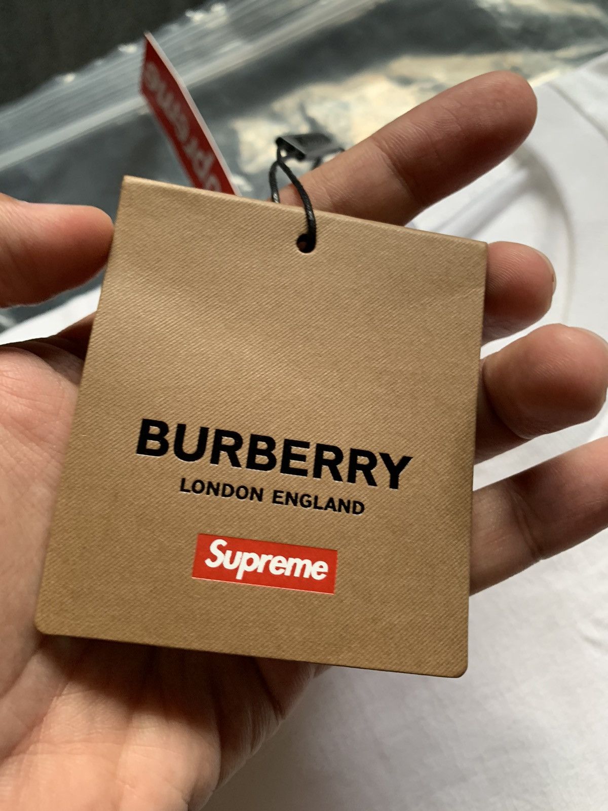 Burberry × Supreme Supreme X Burberry Box Logo Tee SS22 Size US S / EU 44-46 / 1 - 3 Thumbnail