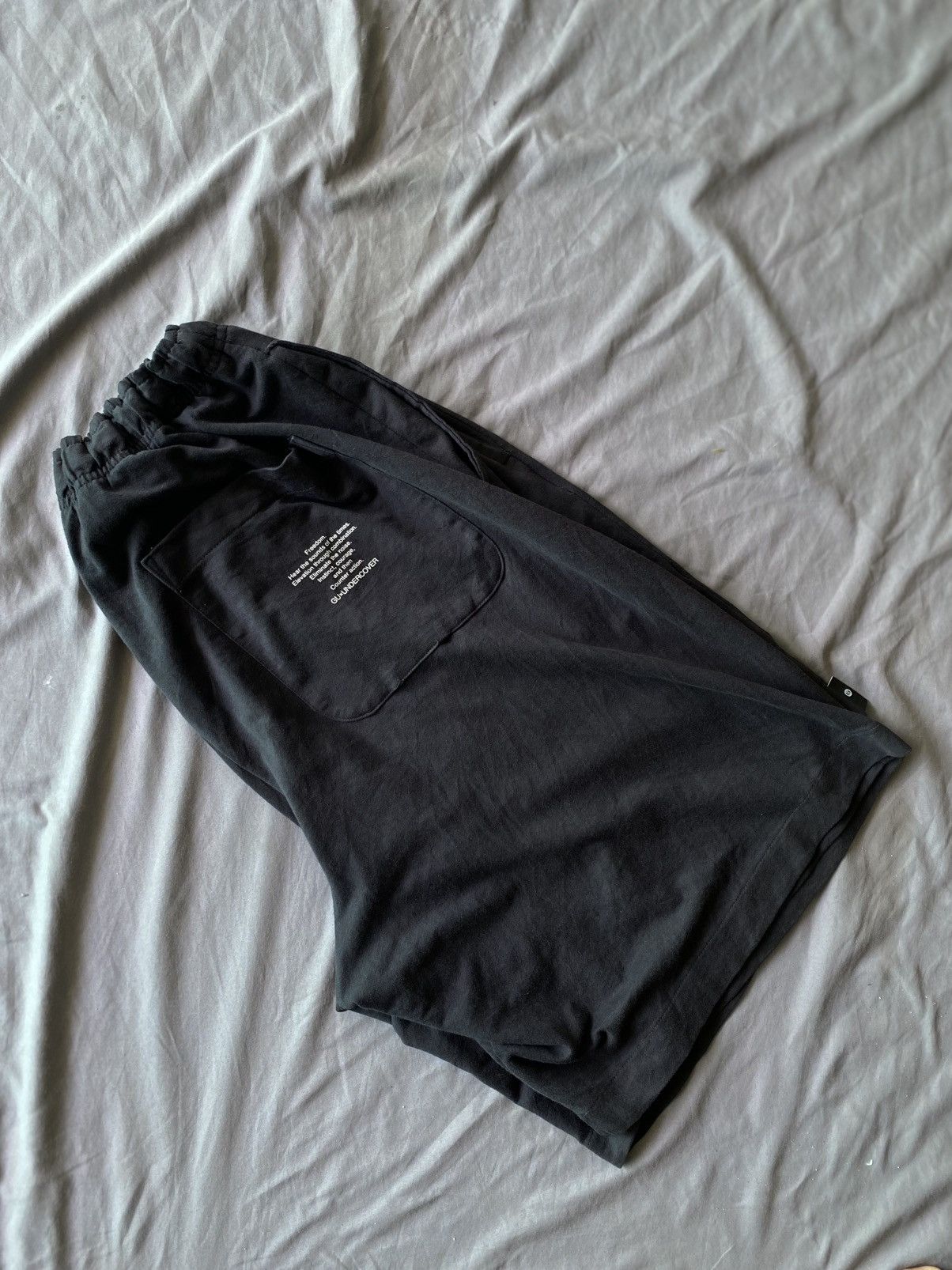 GU × Undercover GU x Undercover Short Pants Size US 34 / EU 50 - 2 Thumbnail