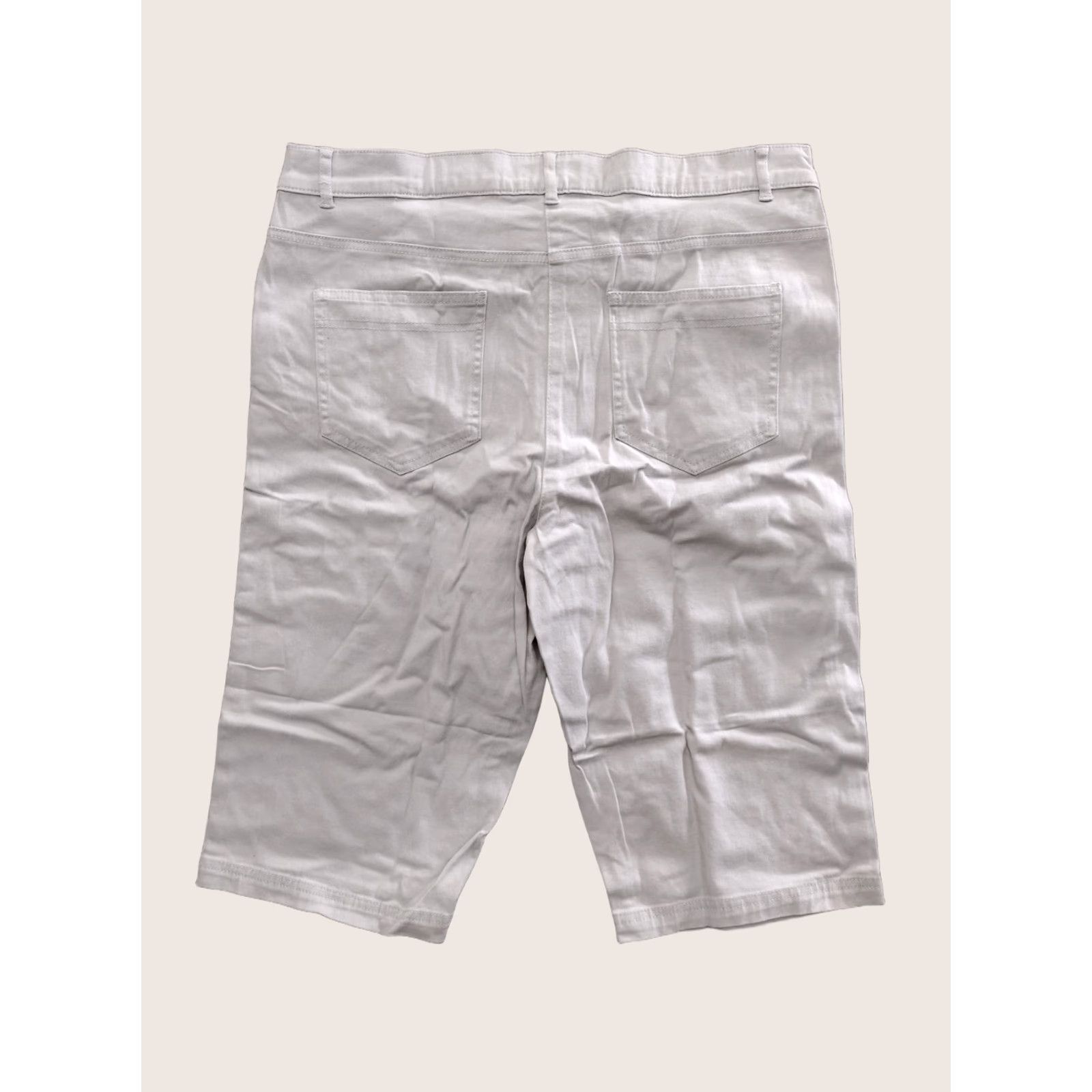 Vintage Bexley's Woman Cotton Relaxed Chino Long Shorts Classic White 42 Size 28" / US 6 / IT 42 - 1 Thumbnail