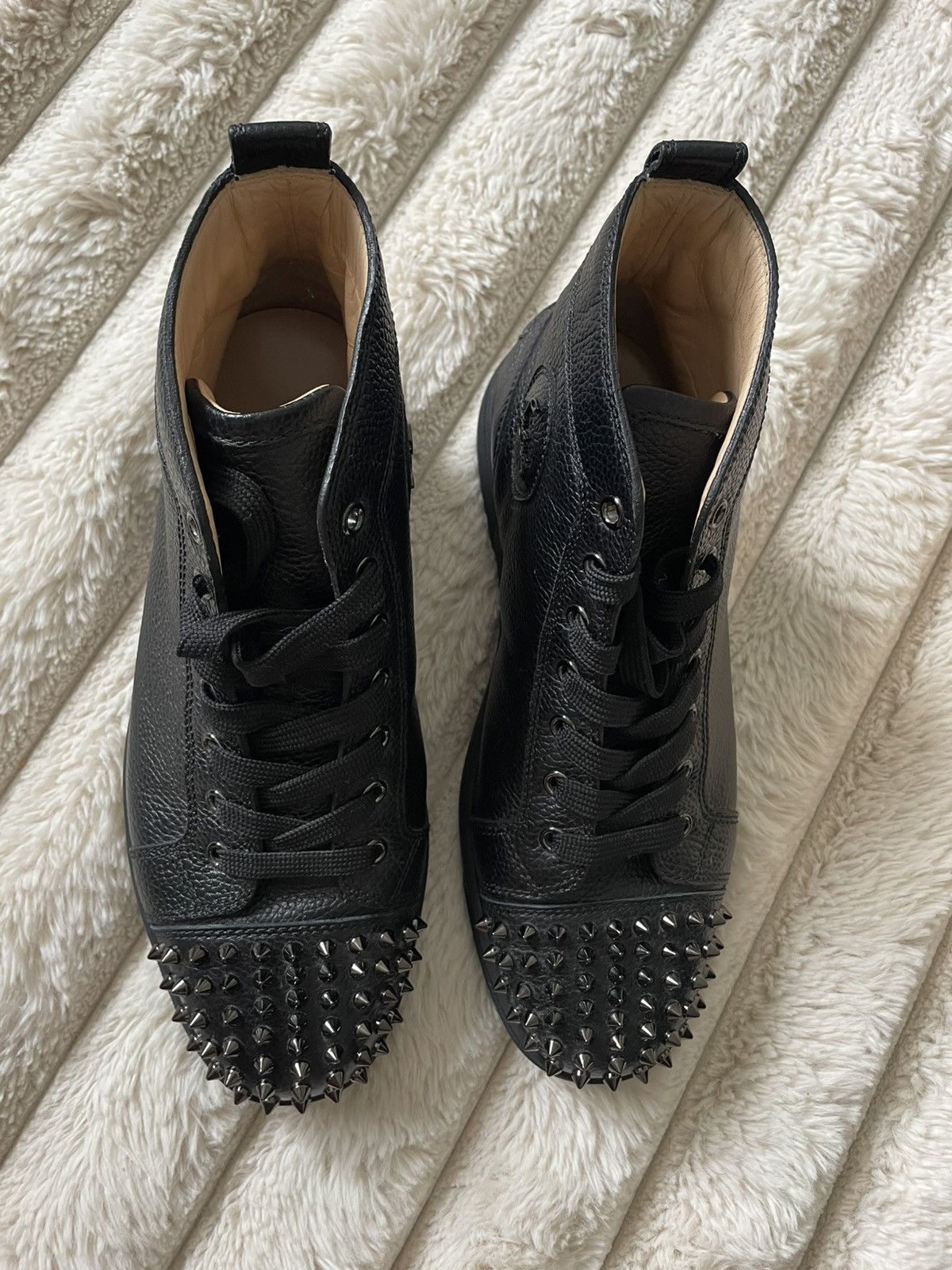 Christian Louboutin Louboutin Lou Spikes flat Calf b139 black/bk 41 Size US 8 / EU 41 - 12 Thumbnail