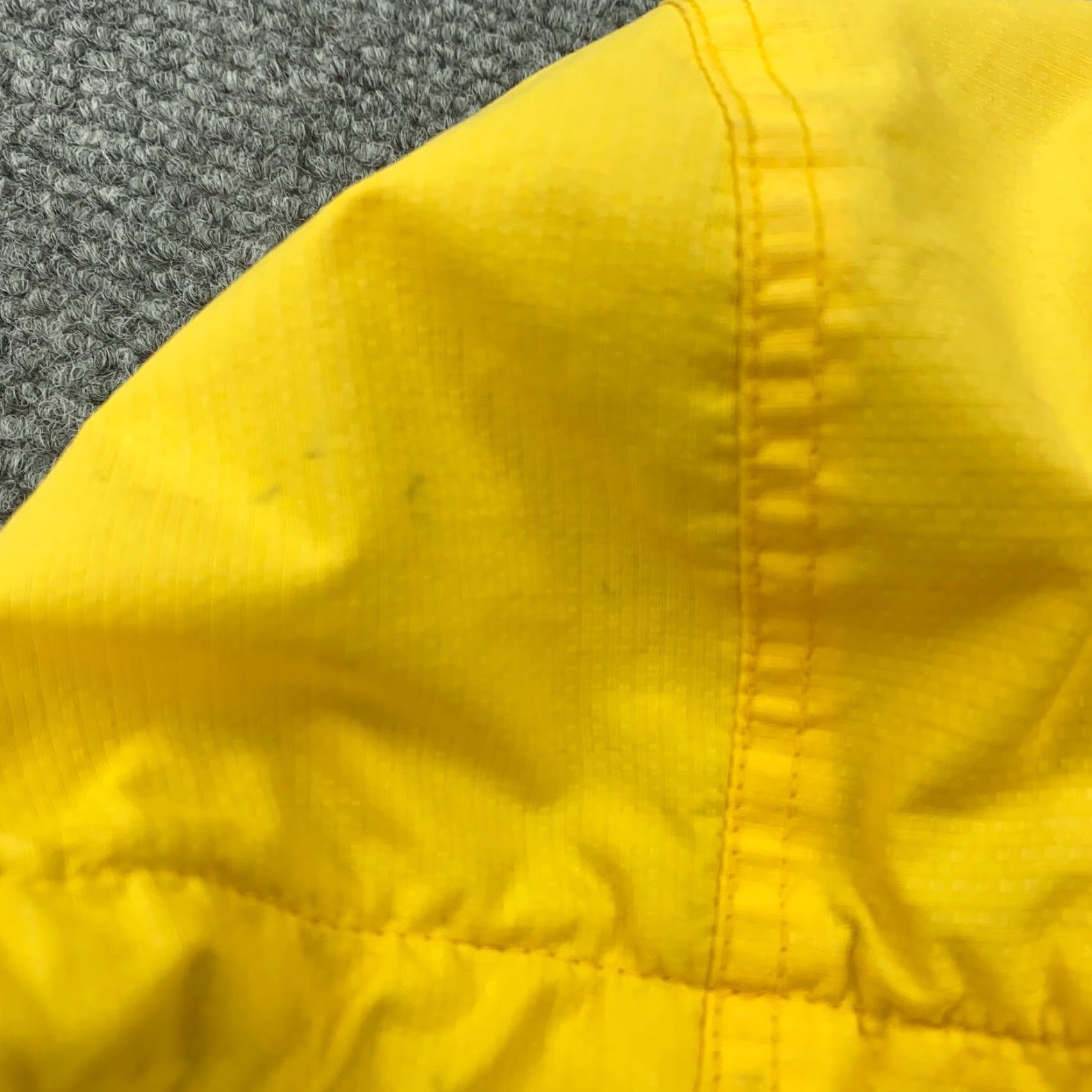 Rains VINTAGE Columbia Jacket Womens XL Yellow Nylon Wind Rain Ski Hooded Lined Size XL / US 12-14 / IT 48-50 - 3 Thumbnail