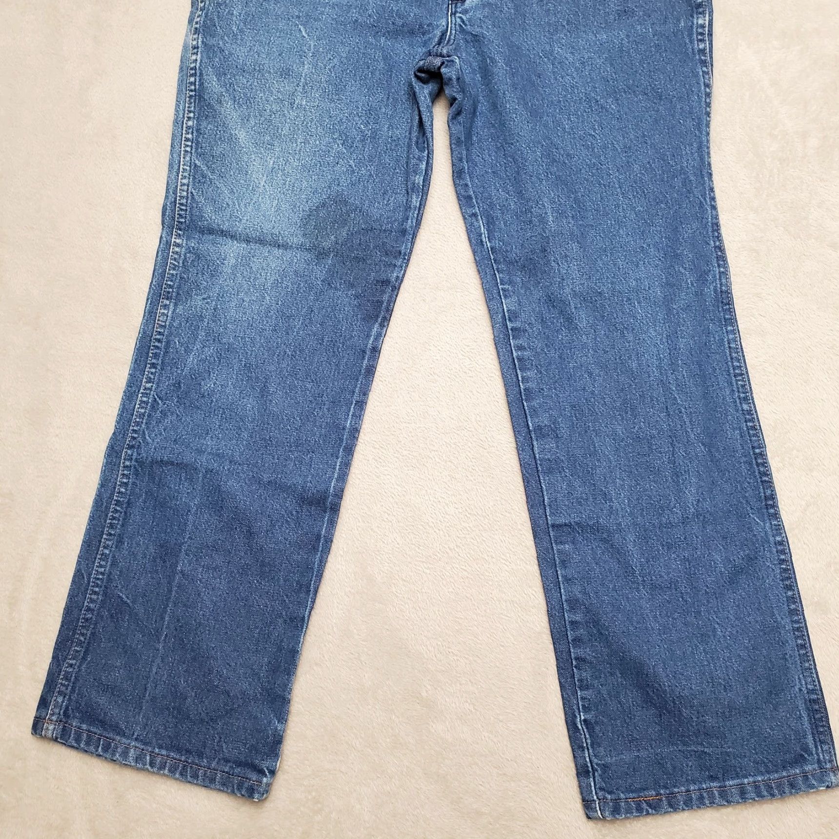 Wrangler Wrangler Jeans Mens 38x30 Blue Denim Rodeo Cowboy Cut 13MWZ USA Pant 100% Cotton Comfort Easy Care Zip 5-Pocket Western USA Mens Size US 38 / EU 54 - 2 Thumbnail