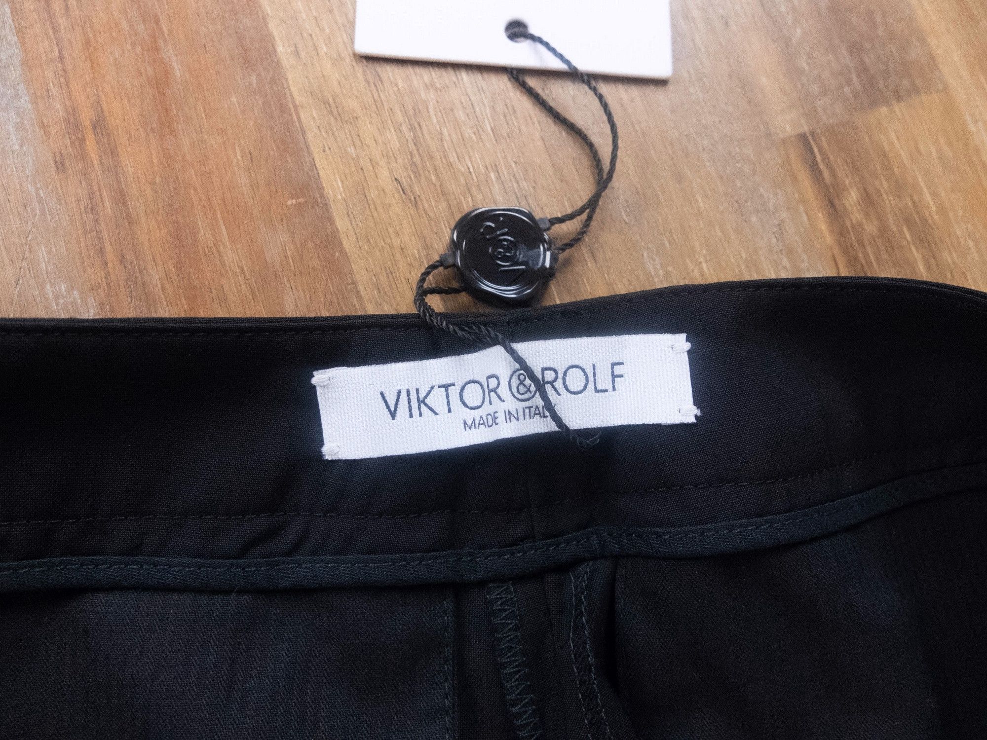Viktor & Rolf VIKTOR & ROLF solid black cropped wool pants trousers 6 42 Size 28" / US 6 / IT 42 - 8 Thumbnail
