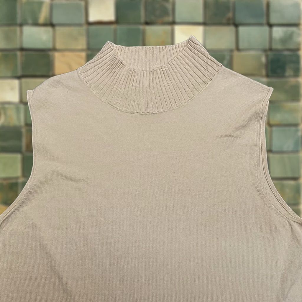Vintage Josephine Chaus Top Women L Cream Sleeveless Silk Blend Capsule Wardrobe Knit Pullover Casual Sleeveless Shirt Womens Beige Size L / US 10 / IT 46 - 1 Thumbnail