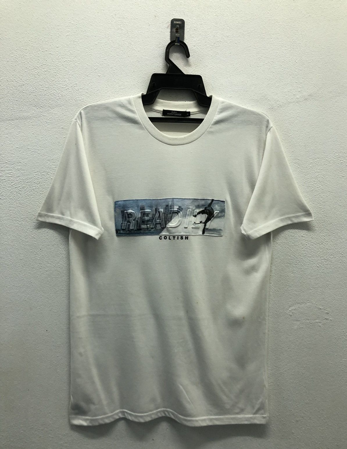 Vintage Vintage Avail AvantGarde Readily Coltish T-Shirt Size US XL / EU 56 / 4 - 1 Thumbnail
