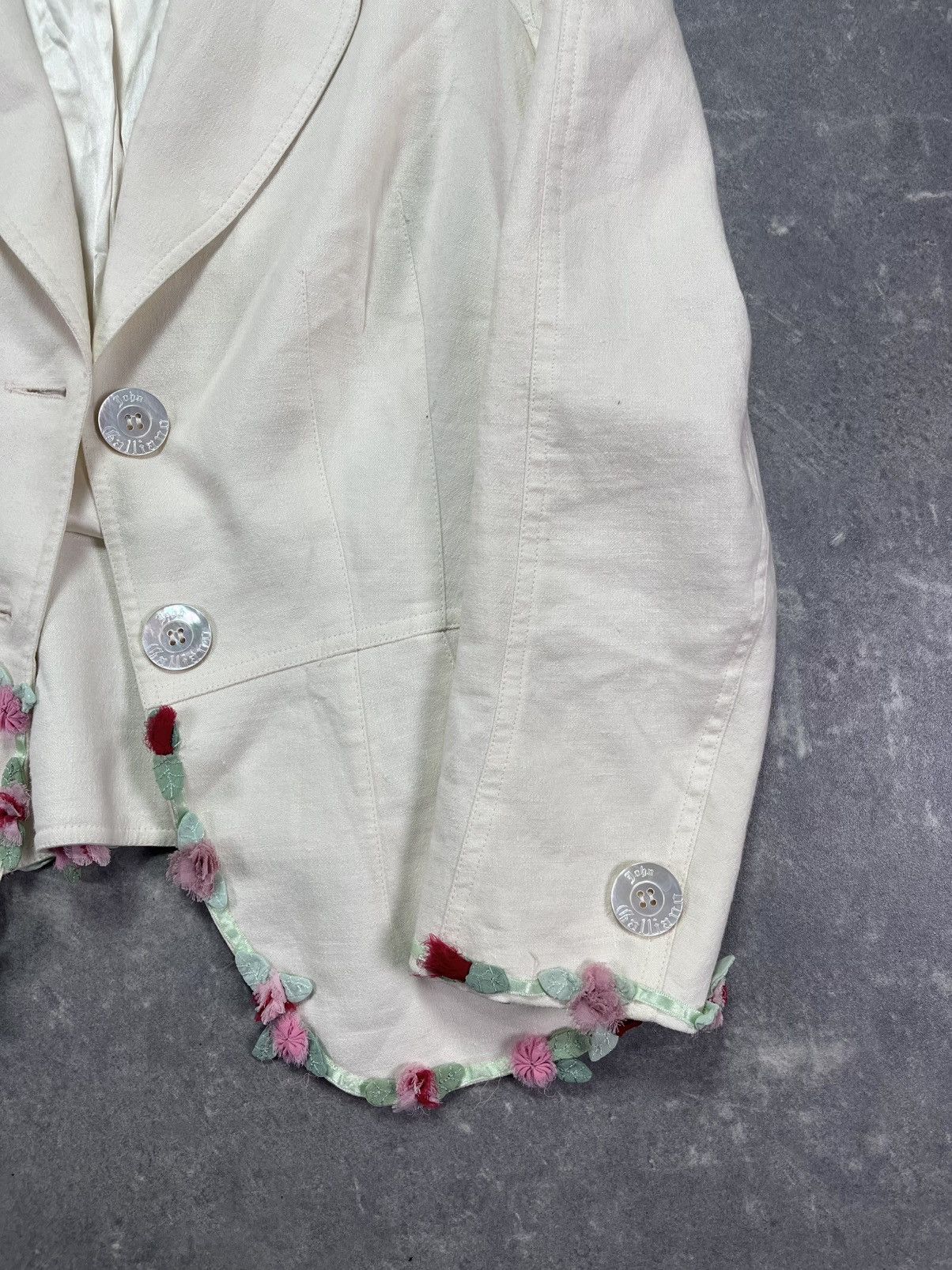 John Galliano 2005 John Galliano Flower-Trim Blazer Jacket 42 8 Size M / US 6-8 / IT 42-44 - 6 Thumbnail