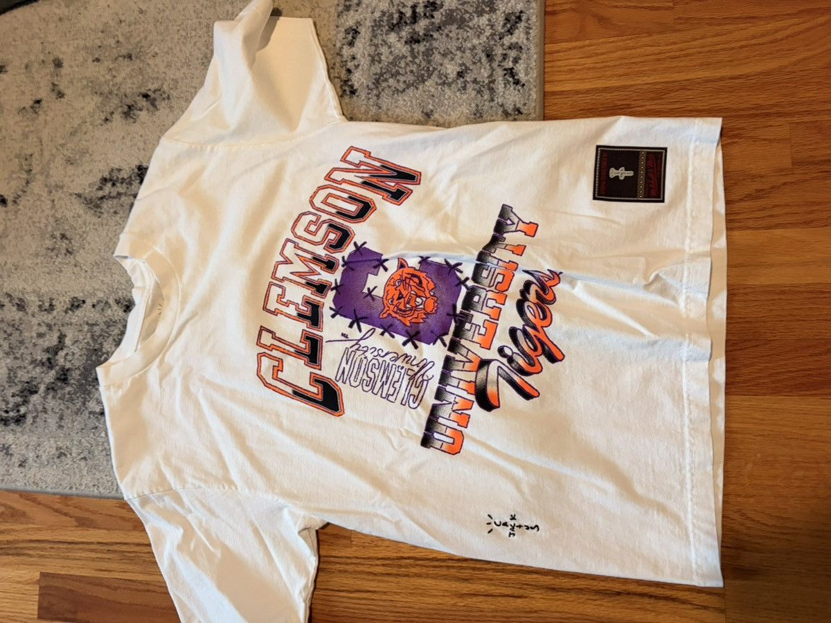 Travis Scott TRAVIS SCOTT MITCHELL AND NESS CLEMSON T SHIRT SZ M RARE Size US M / EU 48-50 / 2 - 1 Thumbnail
