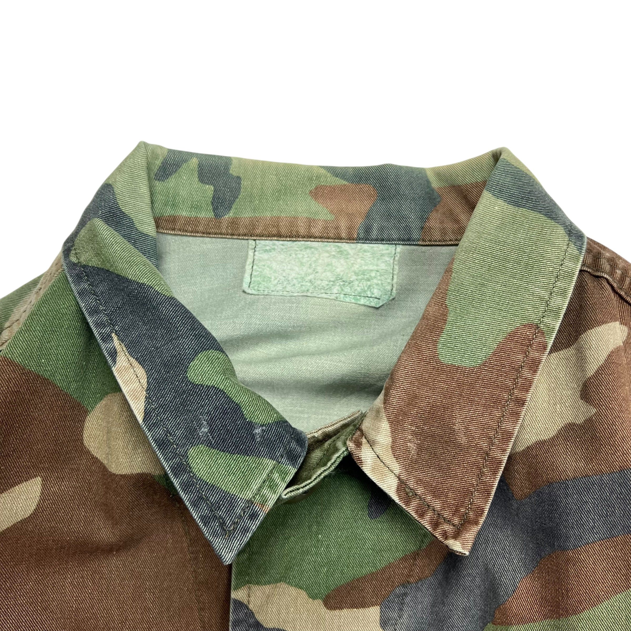 Vintage Woodland Camo Button-up ARMY Jacket - M Size US M / EU 48-50 / 2 - 5 Thumbnail