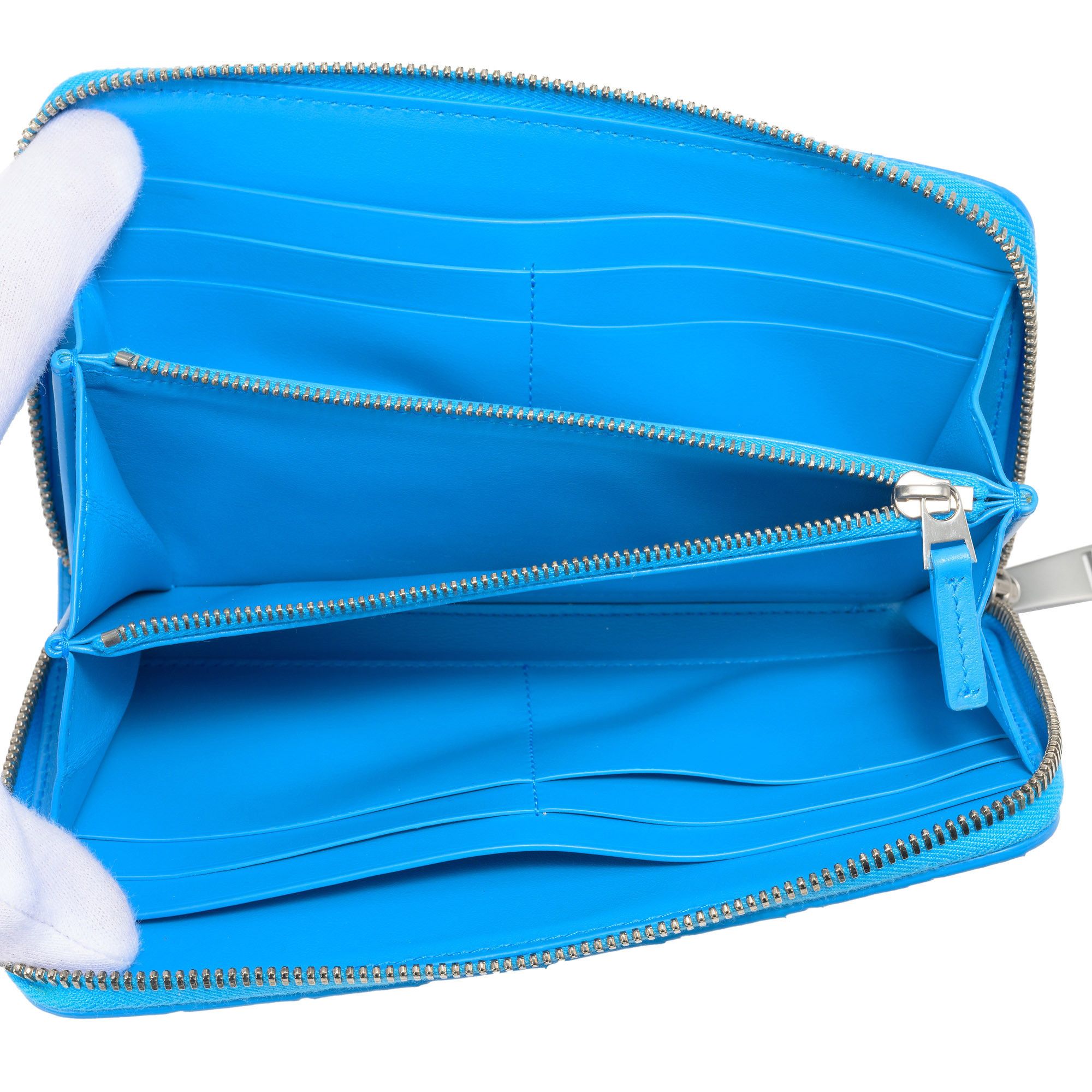 Bottega Veneta o1n1vont1224 Size: OS / Zip Around Wallet in Blue Size ONE SIZE - 6 Thumbnail