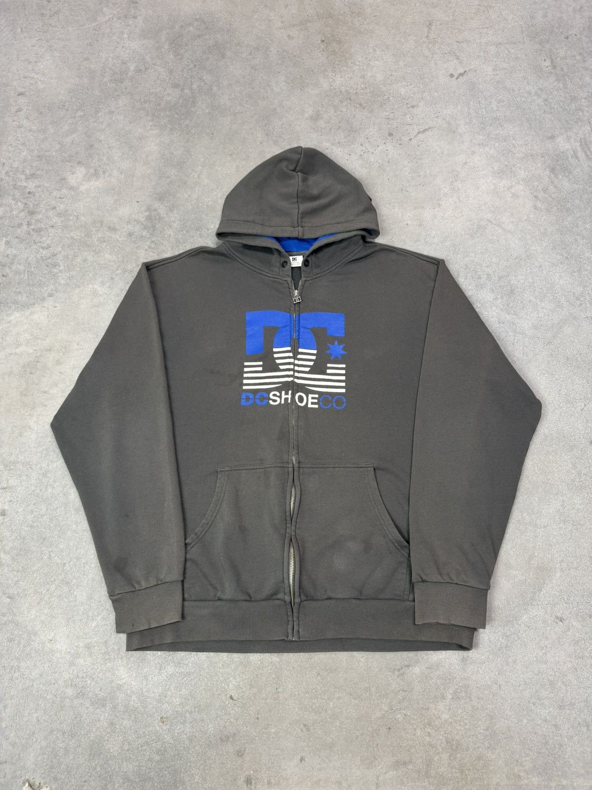 DC Vintage Y2K DC Shoes Hoodie Sweatshirt X-Large Gray Size US XL / EU 56 / 4 - 1 Thumbnail