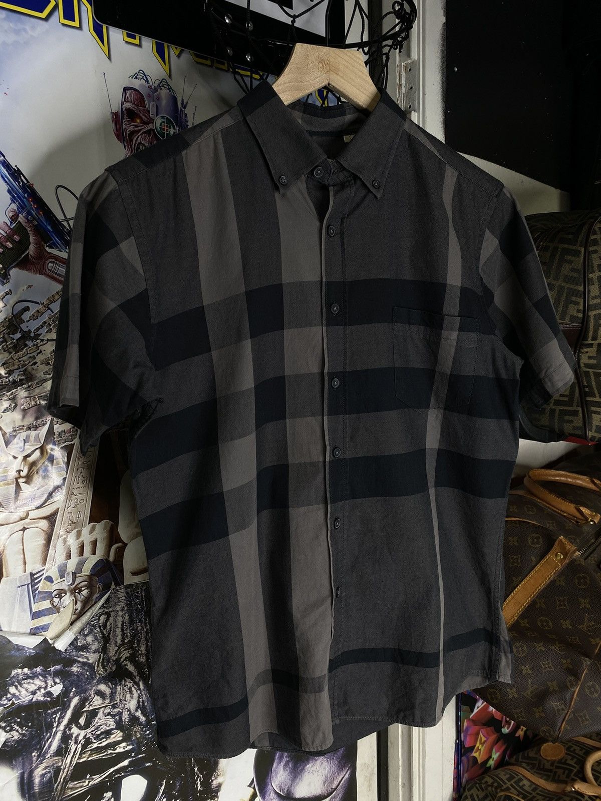 Burberry Button Up Men’s Short Sleeve T-Shirt Size Small